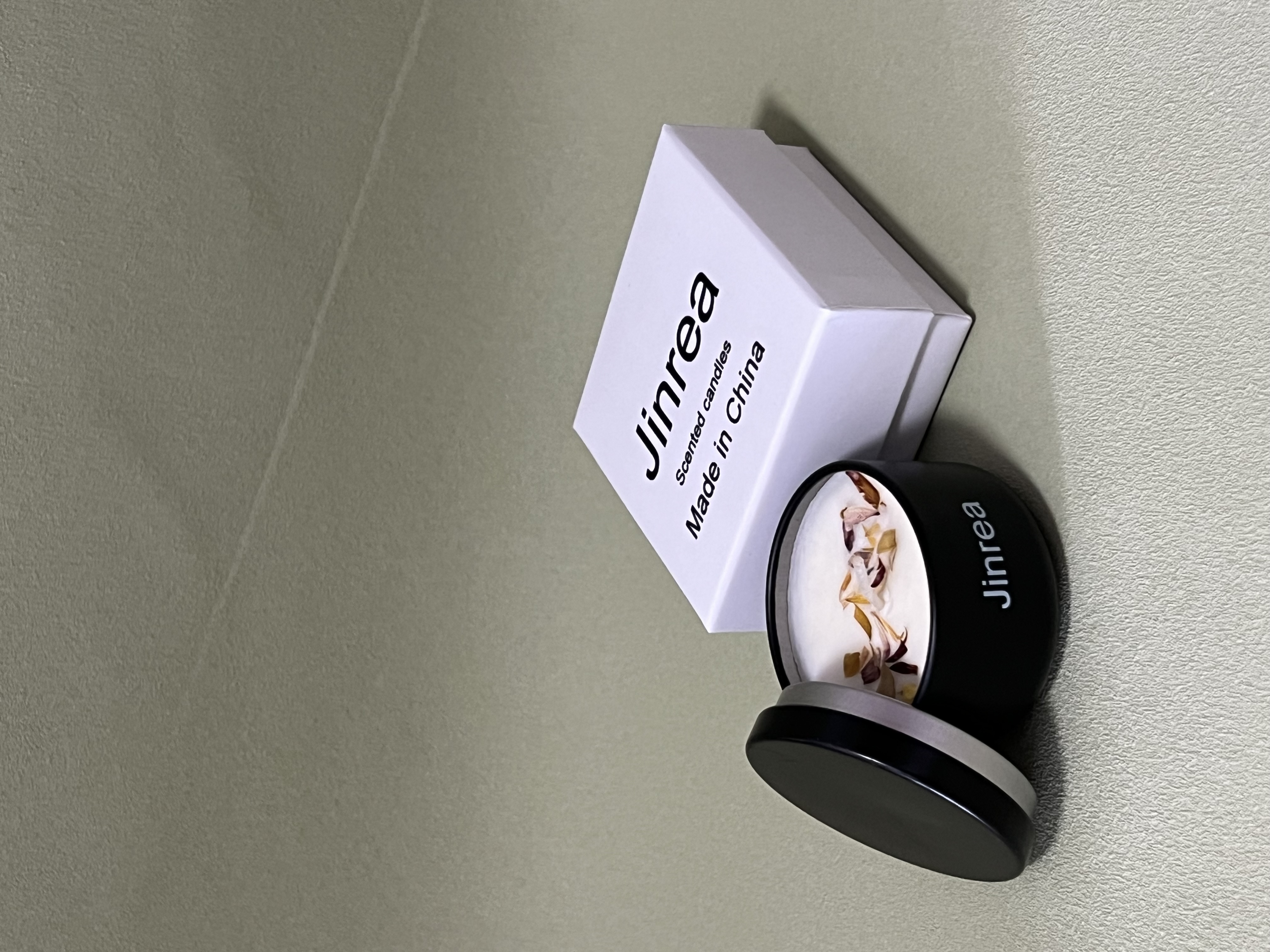 Jinrea Scented Candle in Tin Jar, 80g Natural Soy Wax Aromatherapy Candle, Long-Lasting & Calming Fragrance for Home, Office, or Gift Use