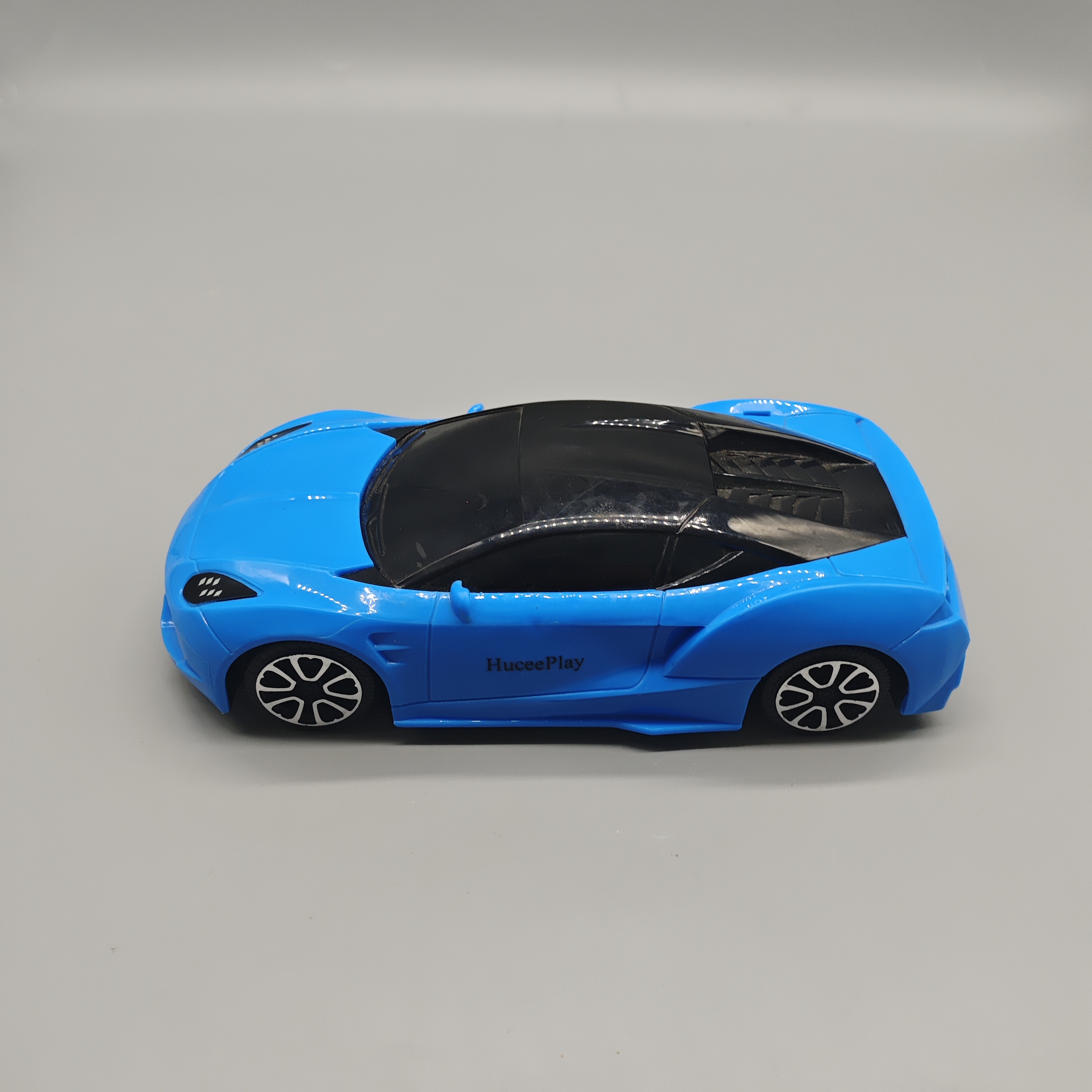 HuceePlay Toy Vehicles, 18×7.5×5cm Blue Plastic Racing Car, Durable Sports Car Model for Kids, Lightweight & Safe Play Vehicle for Boys & Girls