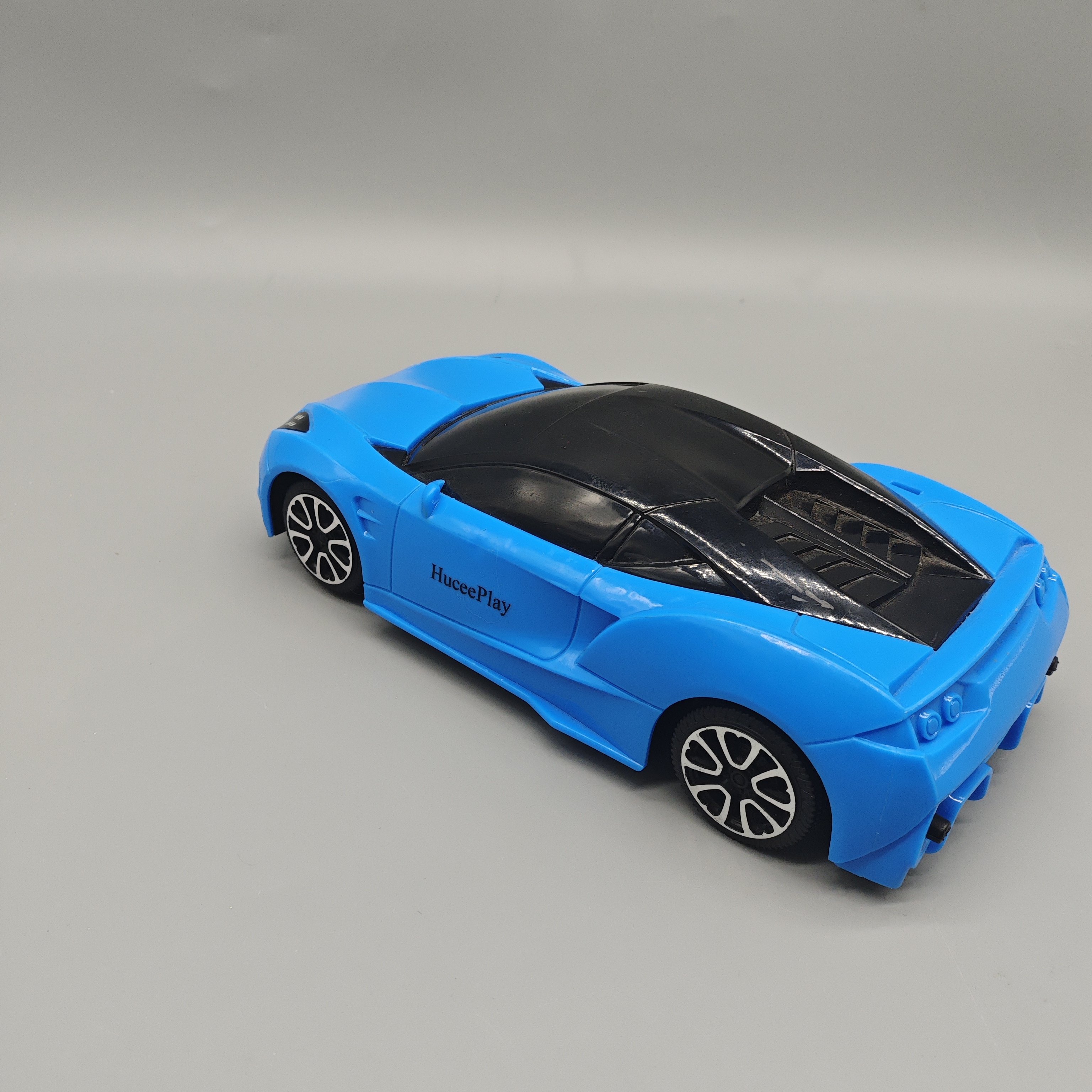 HuceePlay Toy Vehicles, 18×7.5×5cm Blue Plastic Racing Car, Durable Sports Car Model for Kids, Lightweight & Safe Play Vehicle for Boys & Girls