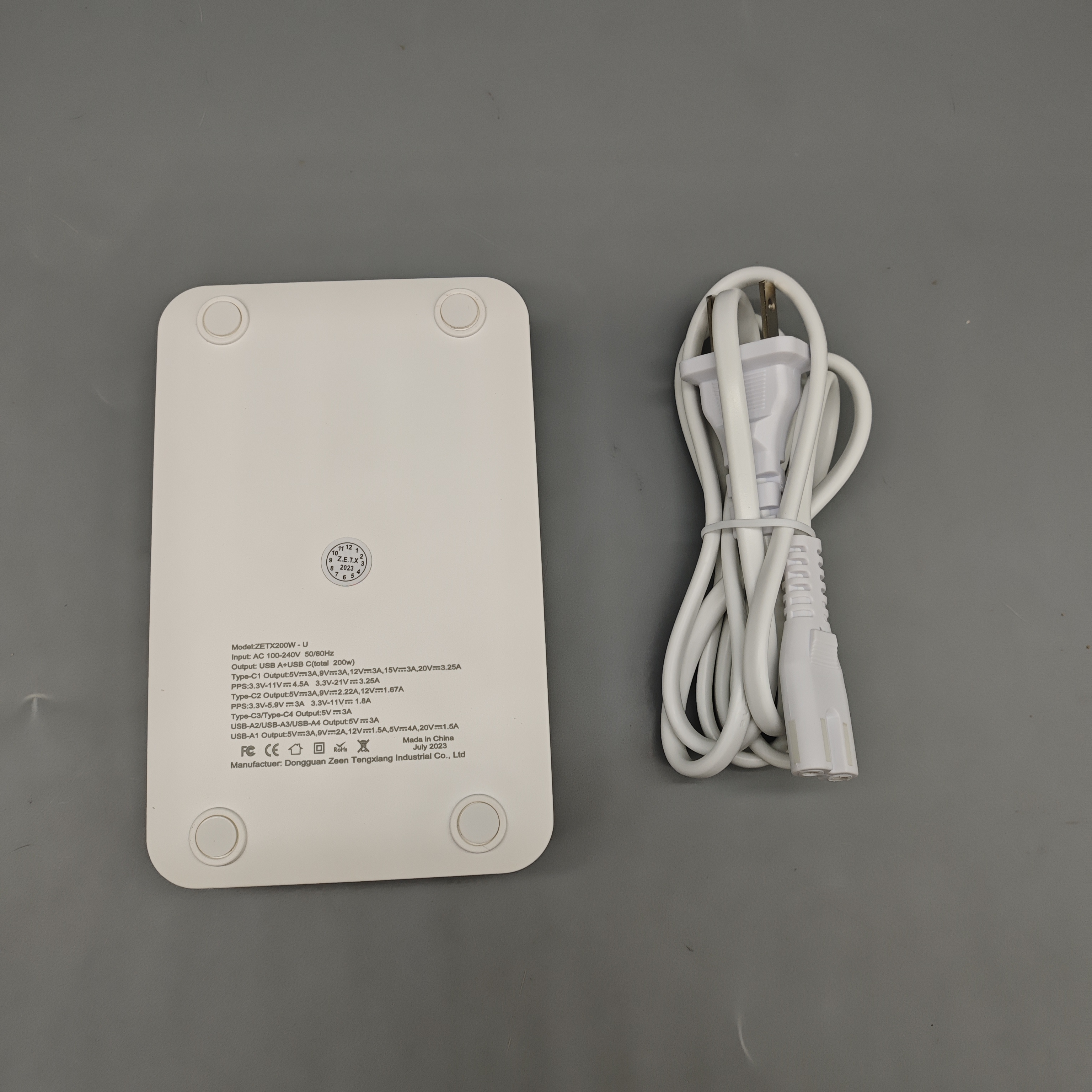 200W USB Charger with 4 USB-C and 4 USB-A Ports, Universal Fast Charging Station, 100-240V Input, ABS+PC Shell, Compatible with Phones Tablets Laptops