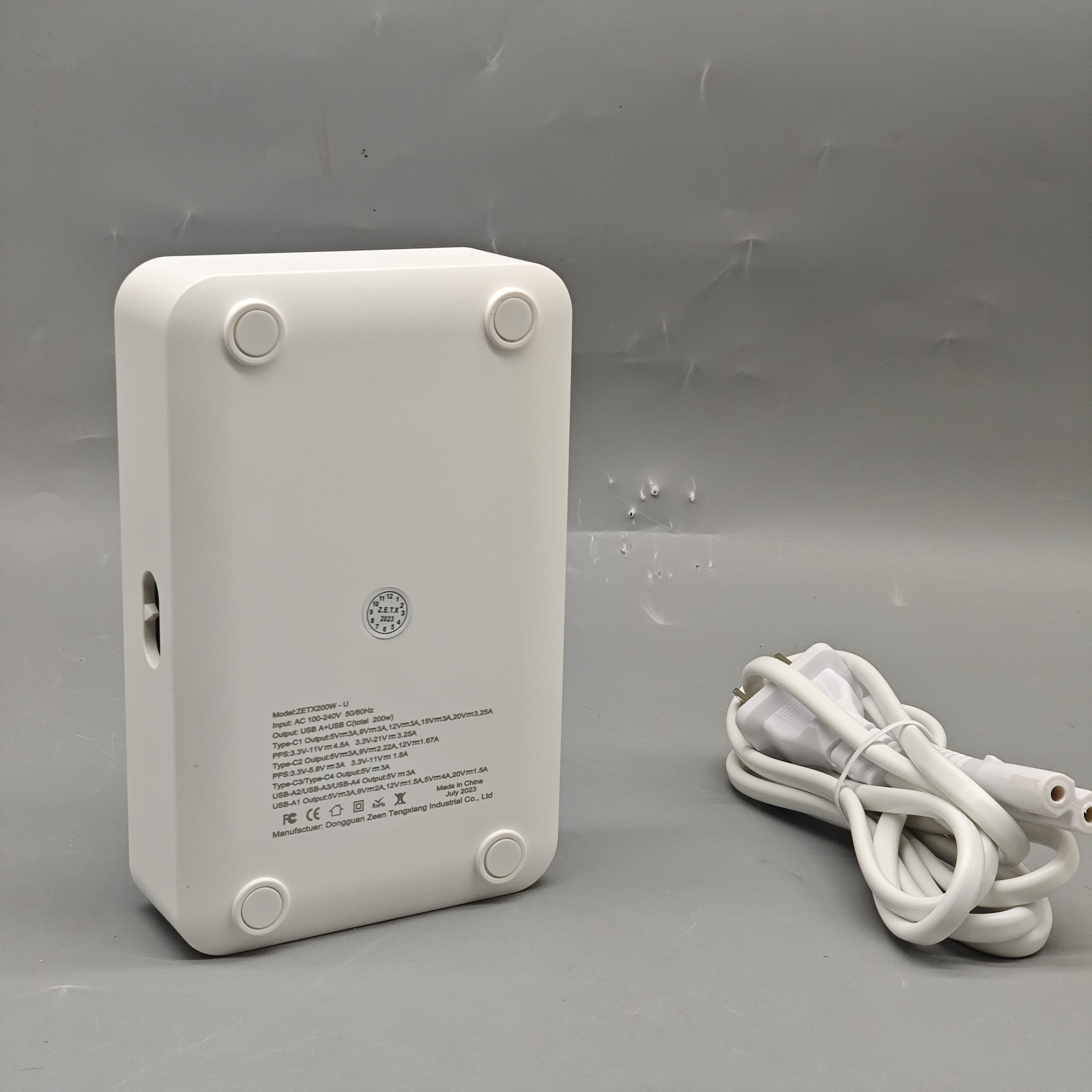 200W USB Charger with 4 USB-C and 4 USB-A Ports, Universal Fast Charging Station, 100-240V Input, ABS+PC Shell, Compatible with Phones Tablets Laptops