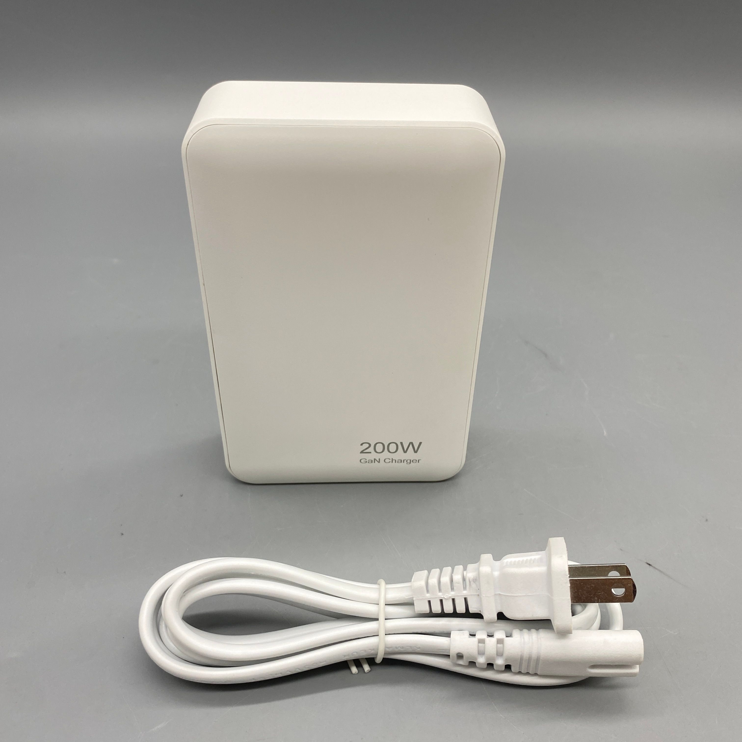 USB Charger with 4 PD & 4 QC Ports, Fast Charging for USB-A & USB-C Devices, 100-240V Input, Compatible with Laptops, Smartphones, Tablets – ABS+PC Material