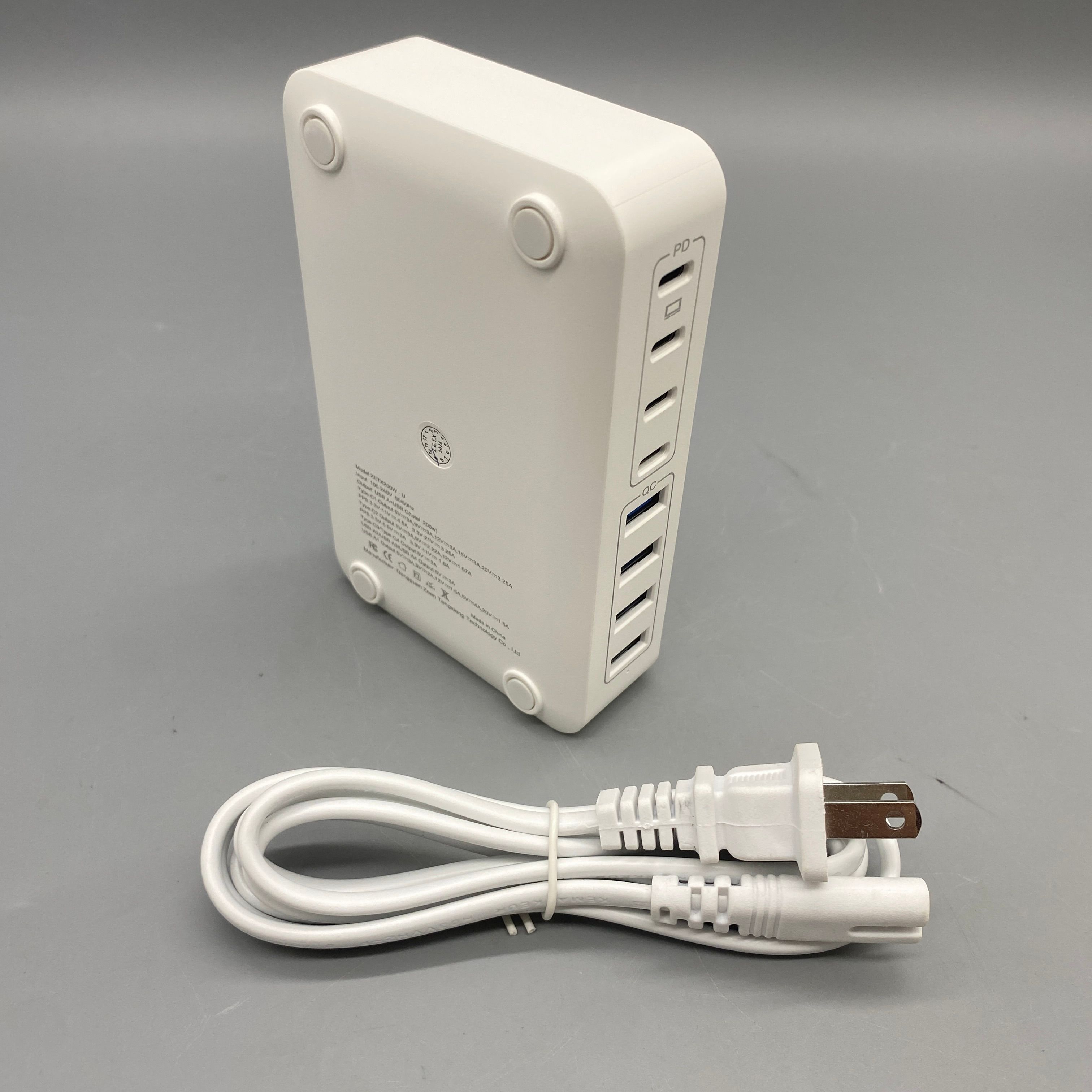 USB Charger with 4 PD & 4 QC Ports, Fast Charging for USB-A & USB-C Devices, 100-240V Input, Compatible with Laptops, Smartphones, Tablets – ABS+PC Material