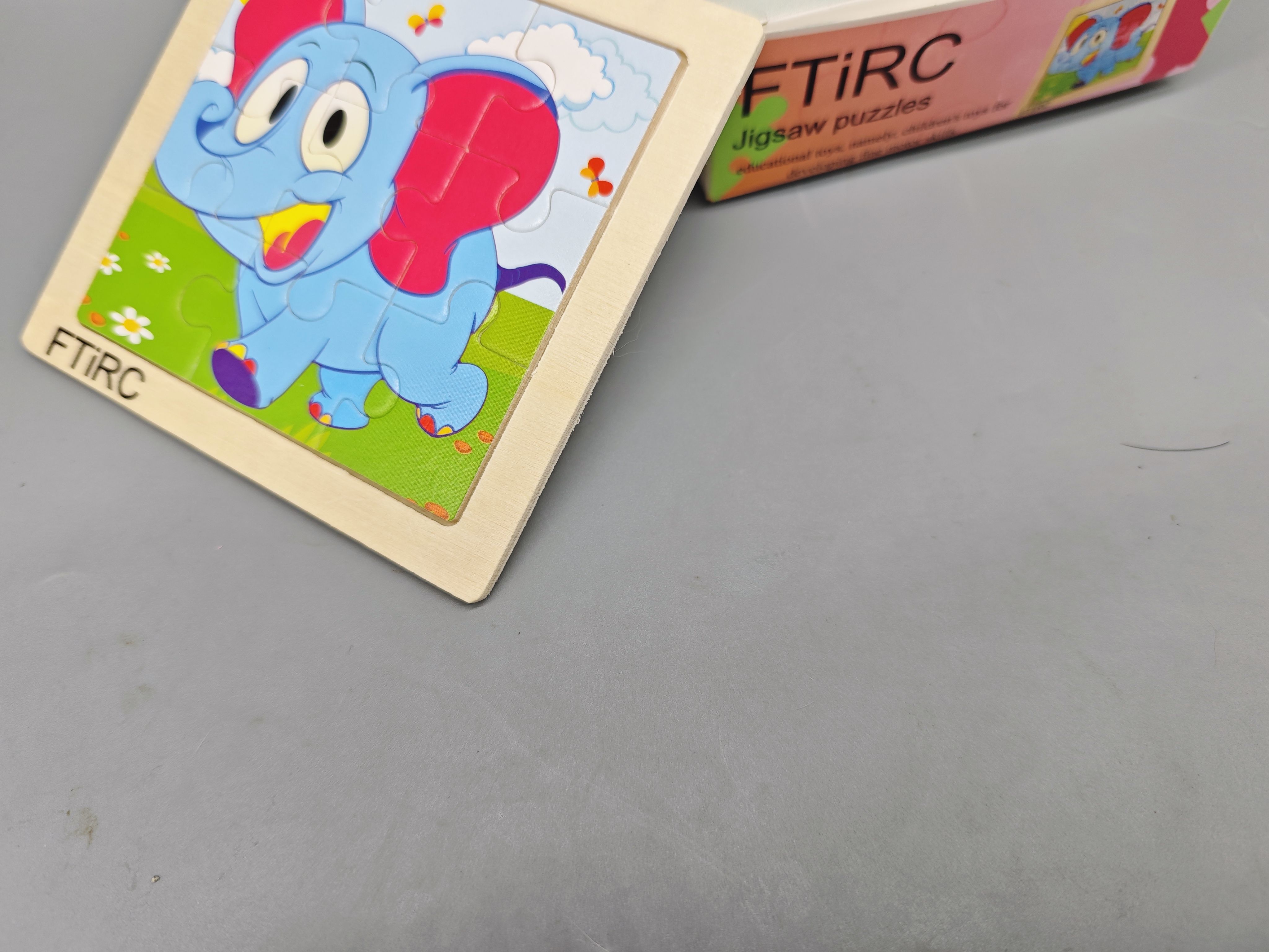 FTiRC Jigsaw puzzles, Wooden Jigsaw Puzzle for Kids, Educational Toy to Develop Fine Motor Skills, Suitable for Ages 3-6, Single Piece, Compact 10×10×0.6cm