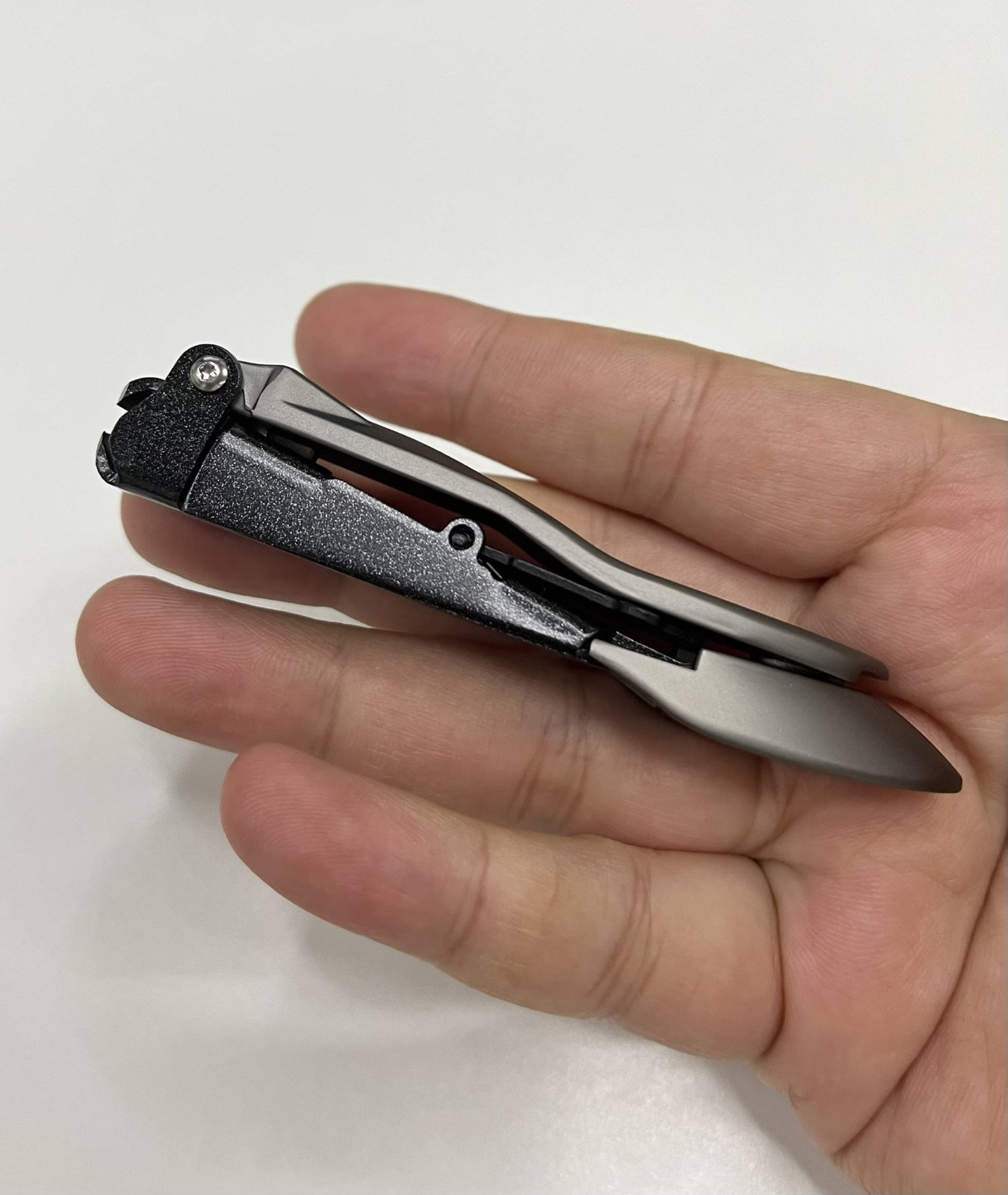 Nail Clipper with Storage Catcher