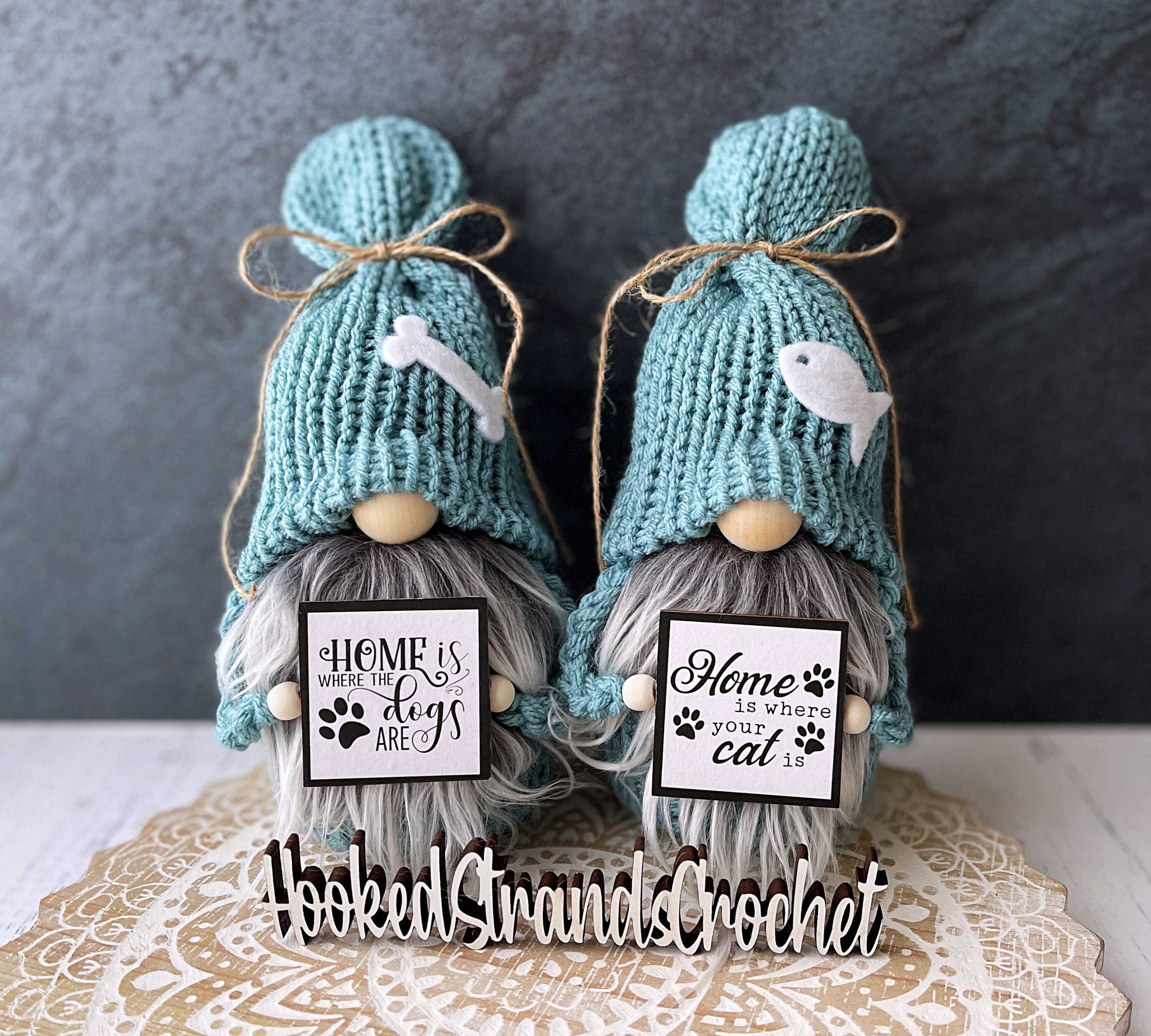 Dog/Cat lover Gnome--Tiered Tray Gnome