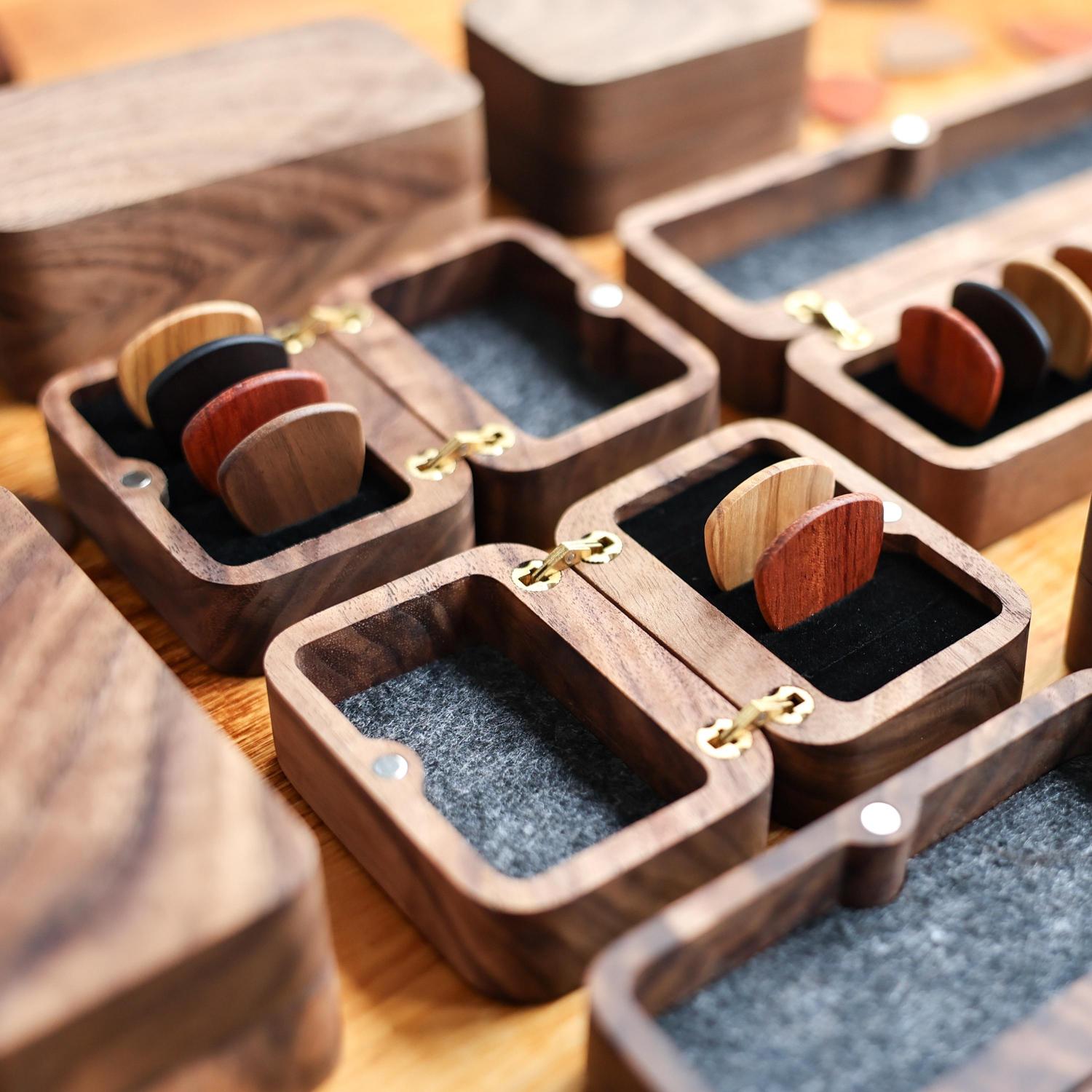 Personalized Walnut Guitar Pick Box, Plectrum Holder Case, 4/6/10 Slots, Custom Engraving
