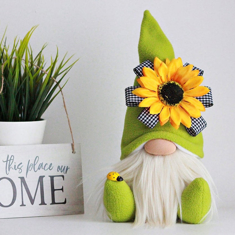 Bee Festival Sunflower Gnome --Tiered Tray Gnome