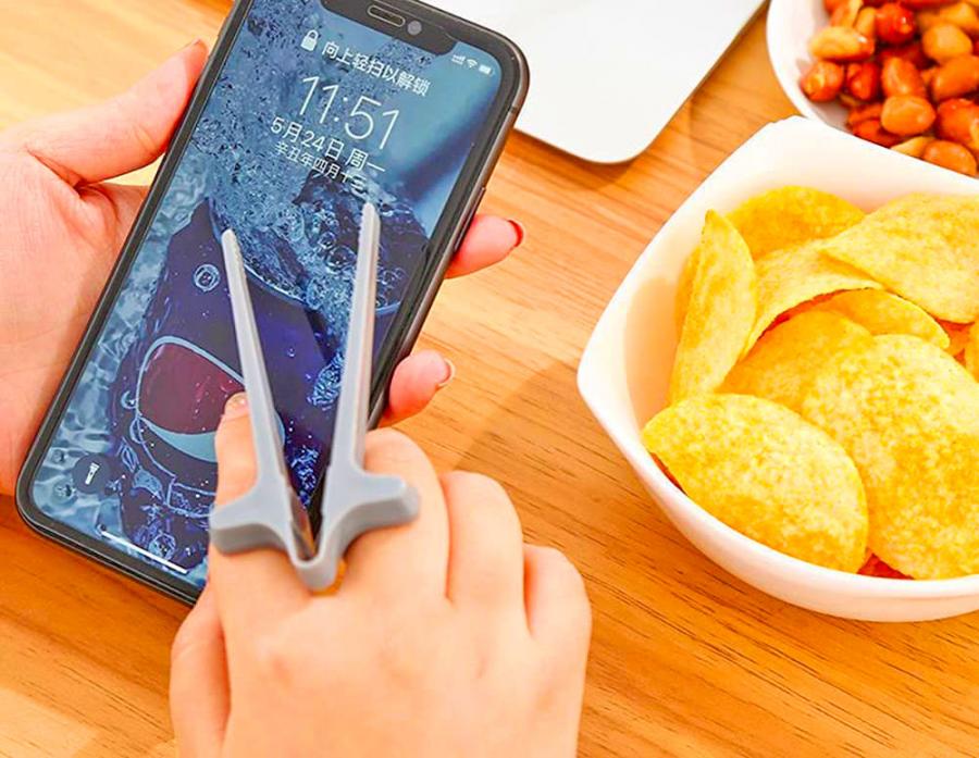 Chip and Cheeto Grabber Finger Chopsticks