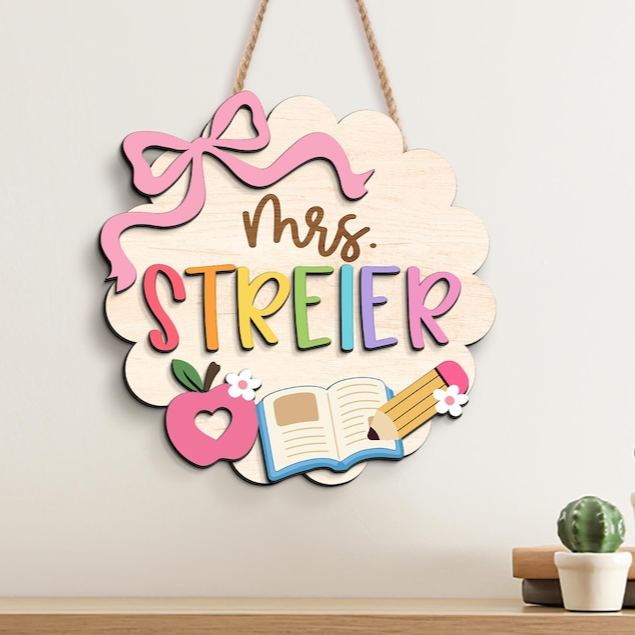 Personalized teacher gifts, teacher doorplates, teacher welcome signs, back-to-school gifts, first day of school decorations