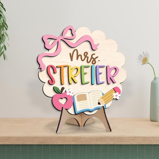 Personalized teacher gifts, teacher doorplates, teacher welcome signs, back-to-school gifts, first day of school decorations
