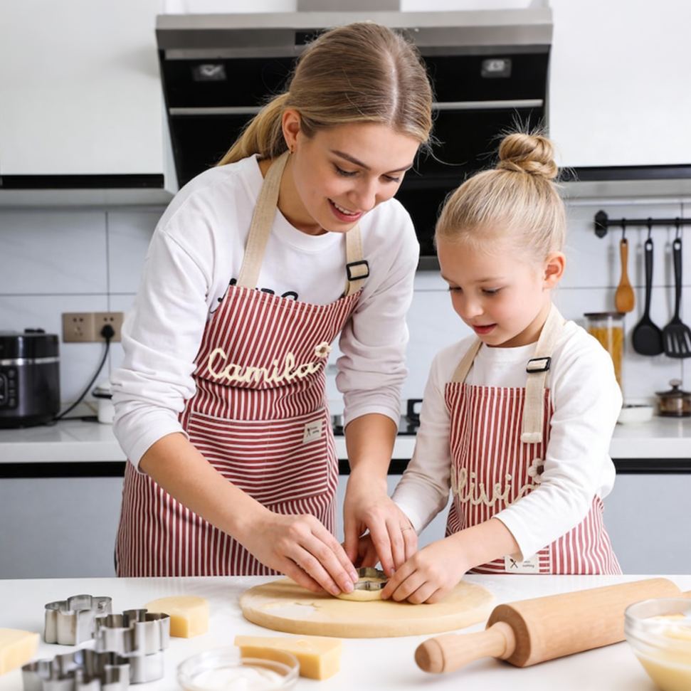 Personalize Crochet Embroidered Cooking Apron for Kids & Adult with name, perfect for cooking, gardening, painting, crafting 