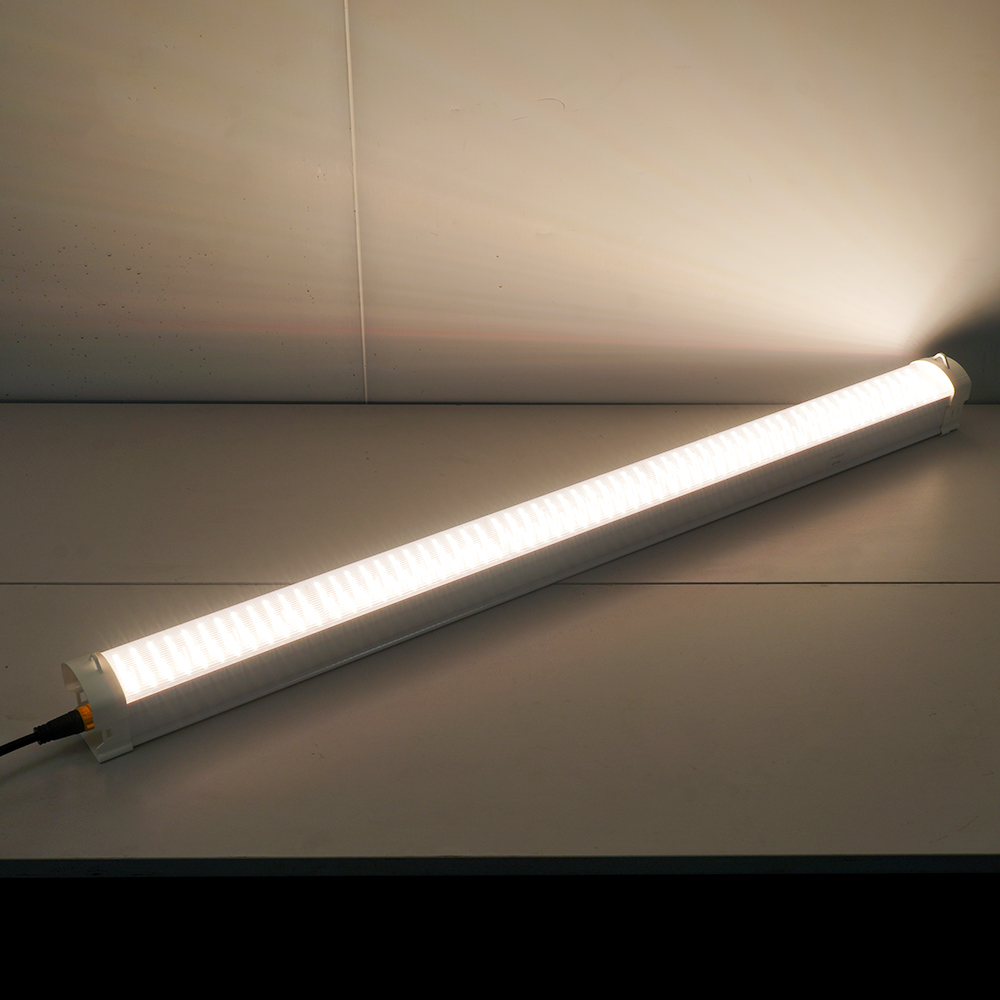 Industrial Grade Commercial Under Canopy LED Grow Lights 50w-200W for Large Scale Agricultural Production