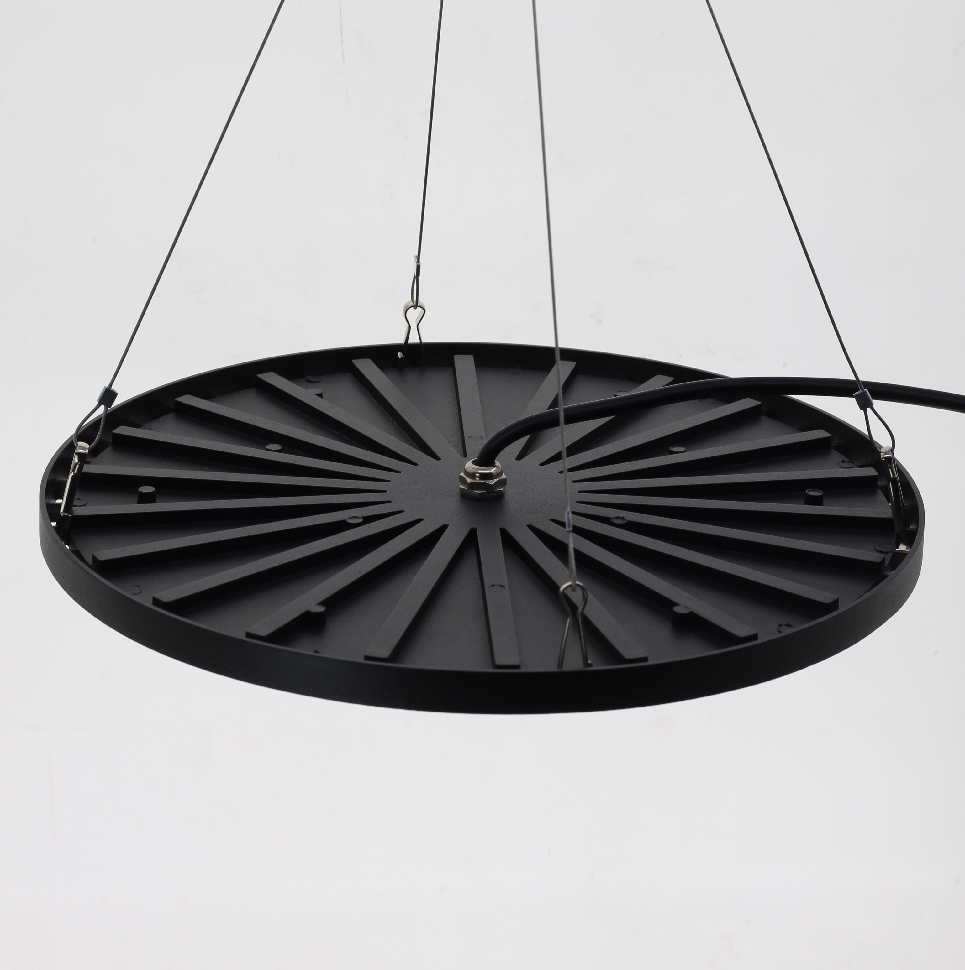 100W UFO LED Grow Light – Economical Model for Indoor Plant Growth, Full Spectrum High-Efficiency Grow Lamp for Hydroponics, Greenhouses, and Indoor Gardens"