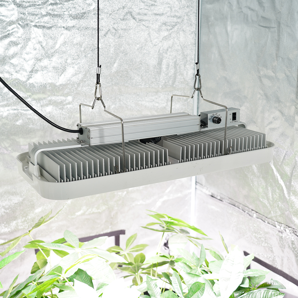 Energy Efficient 120W Double Sided Full Spectrum LED Grow Light Under Canopy Lighting Dimmable Plant Growth Light Strip