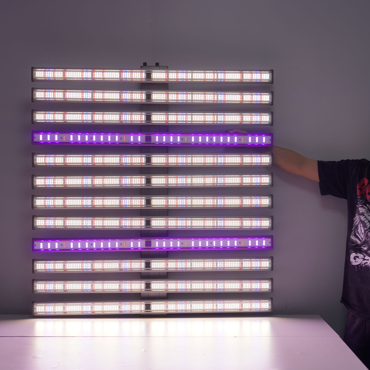 Meijiu Indoor Grow Antenna1260W Samsung UV IR Full Spectrum Led Grow Light for Commercial Growing