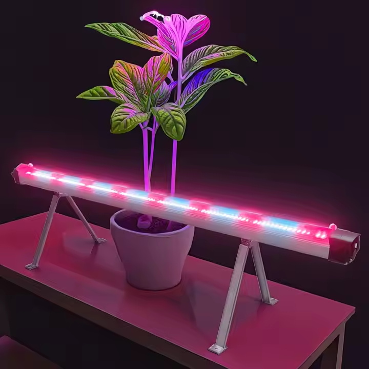 Dimmable IP66 Daisy Chained 120W Under Canopy LED Grow Lights with COB Chip and Aluminum Body for Plant Growth