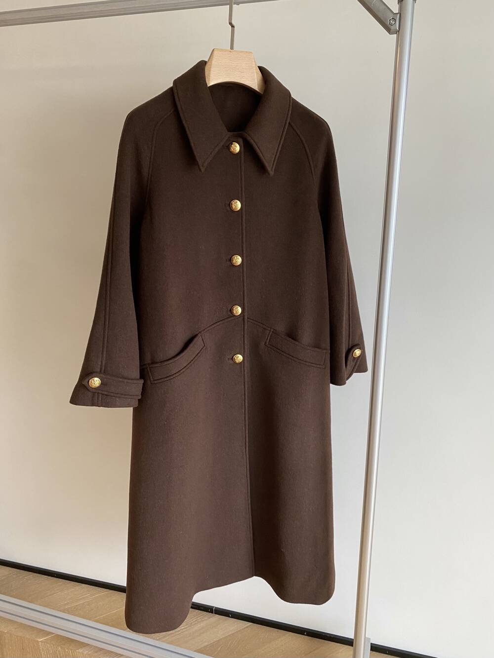 Brown woolen lapel metal buttoned casual coat jacket for autumn and winter 2024