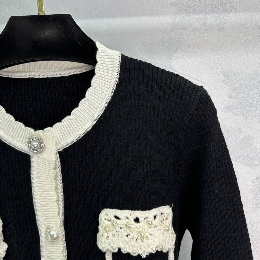 The new style round-neck wool and cashmere cardigan for spring 2025