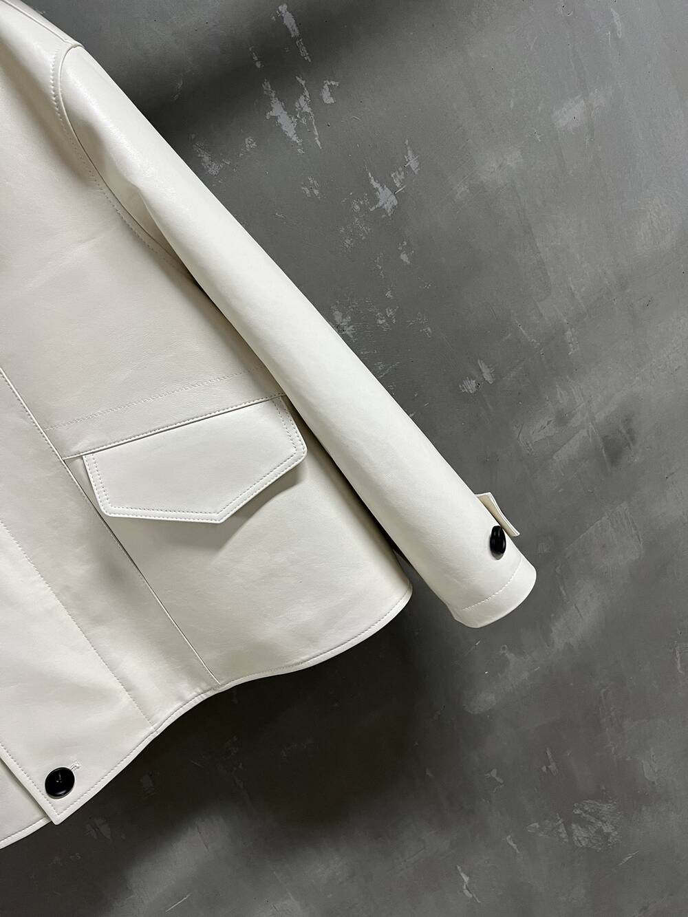 New and versatile sheepskin cotton-padded jacket for autumn and winter 2024. The fur collar is detachable.