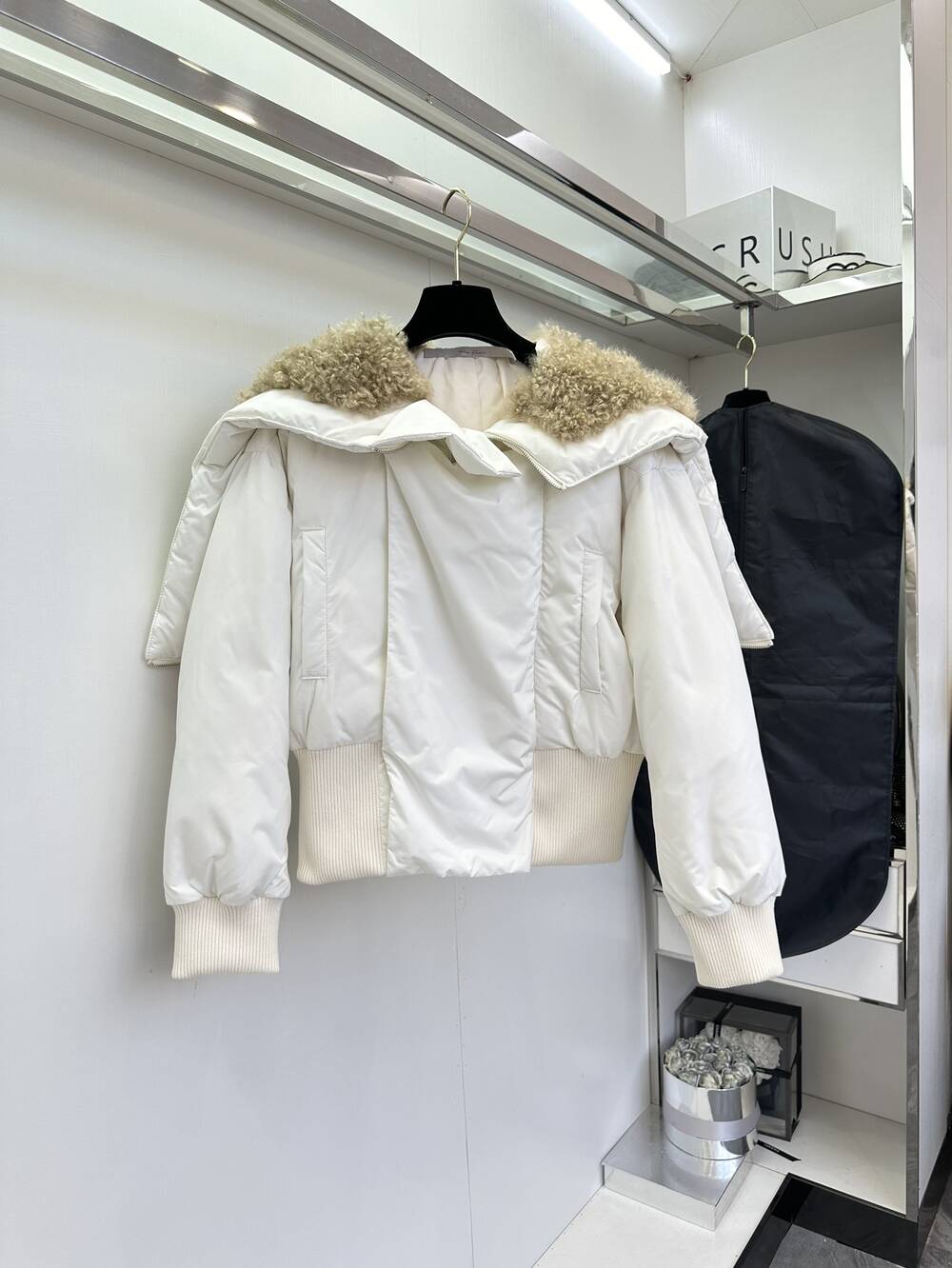 The 2024 new style goose down coat with curly wool fur collar