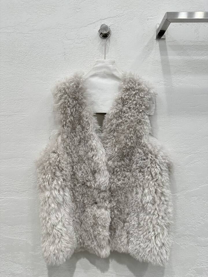 New mid-length reversible V-neck waistcoat fur one-piece coat for autumn and winter 2024