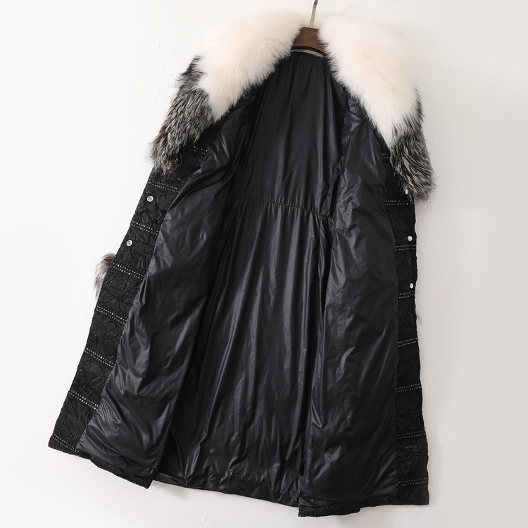 New fox fur collar, belted and waist-cinched, mid-length goose down coat for winter 2024