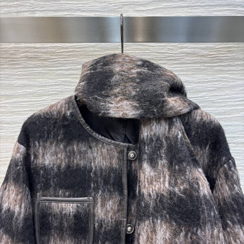 Plaid mohair round-neck coat + scarf for autumn and winter 2024