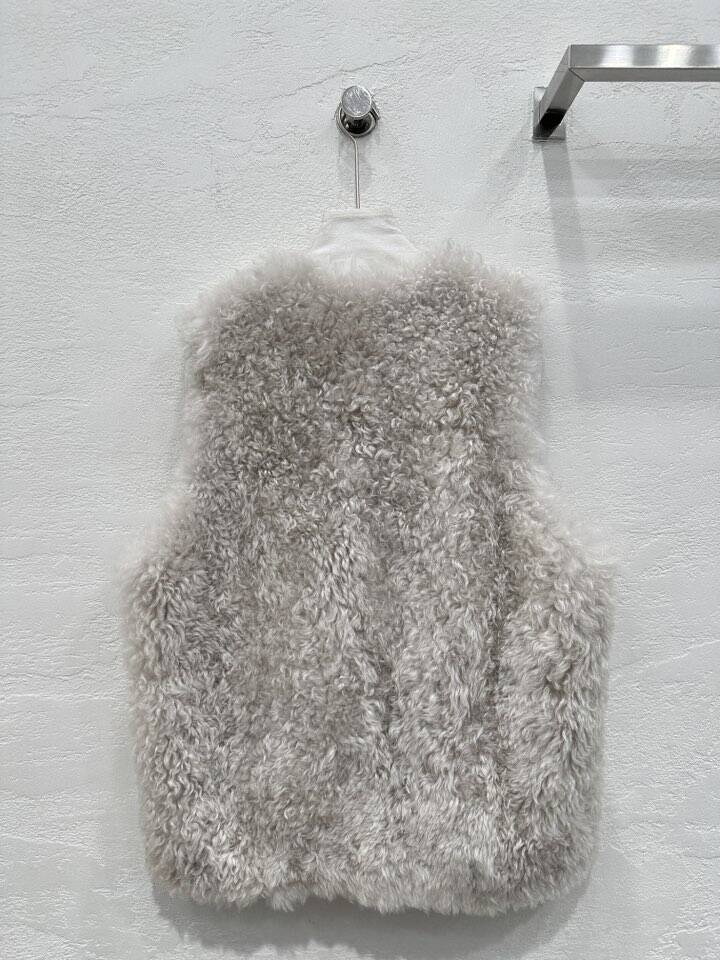 New mid-length reversible V-neck waistcoat fur one-piece coat for autumn and winter 2024