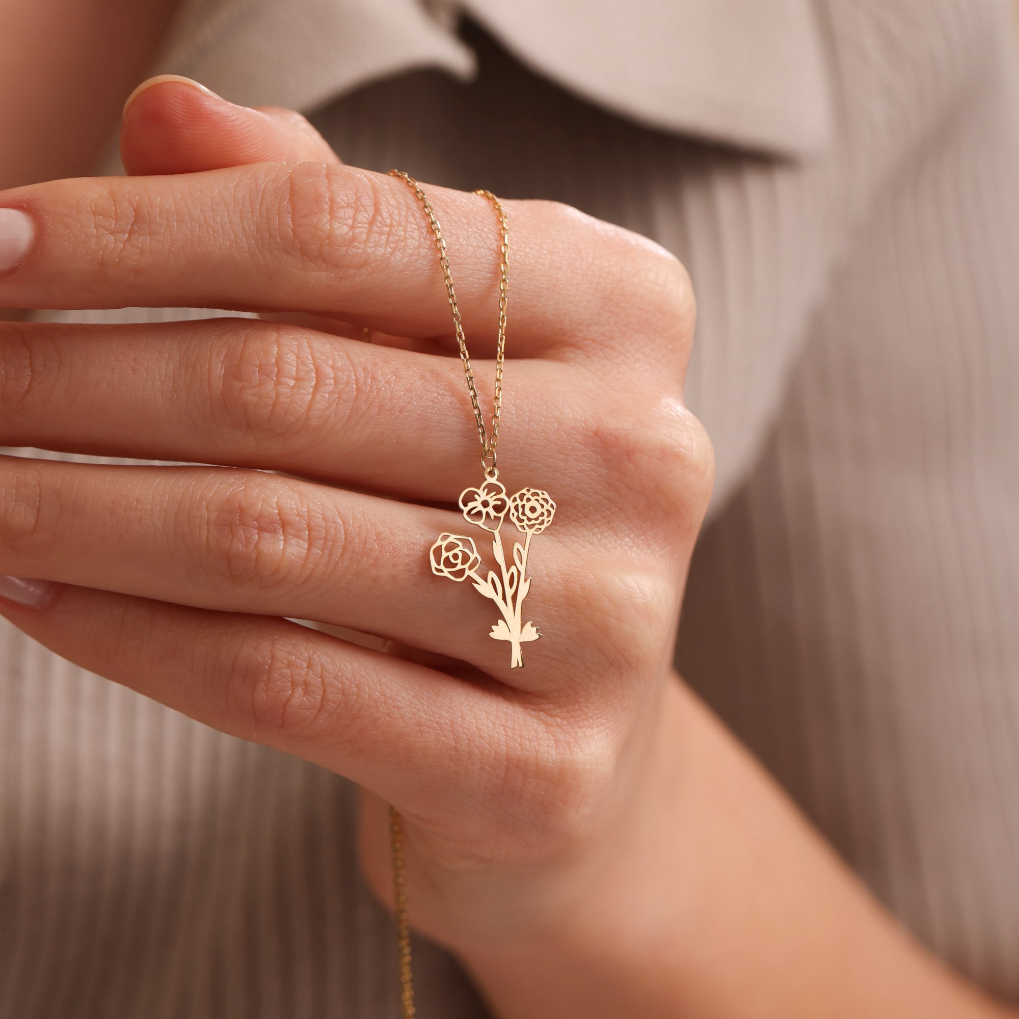 Personalized Family Birth Flower Bouquet Necklace | GC049