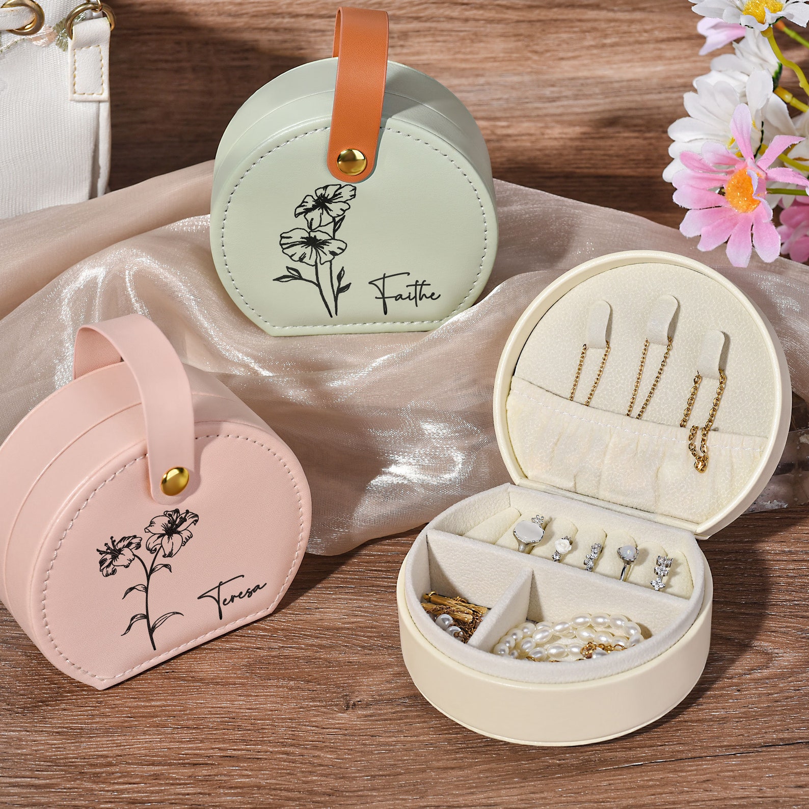Personalized Birth Flower Travel Jewelry Box | GC002