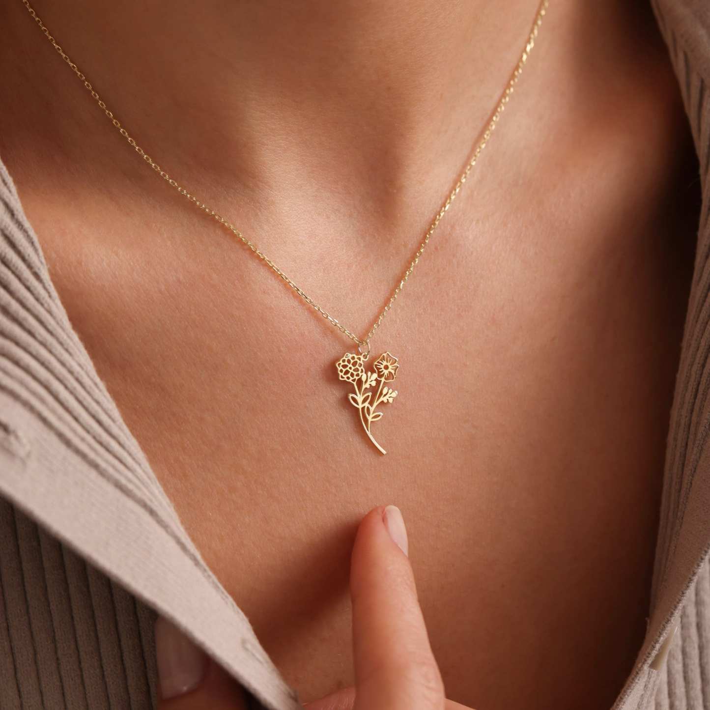 Personalized Family Birth Flower Bouquet Necklace | GC049