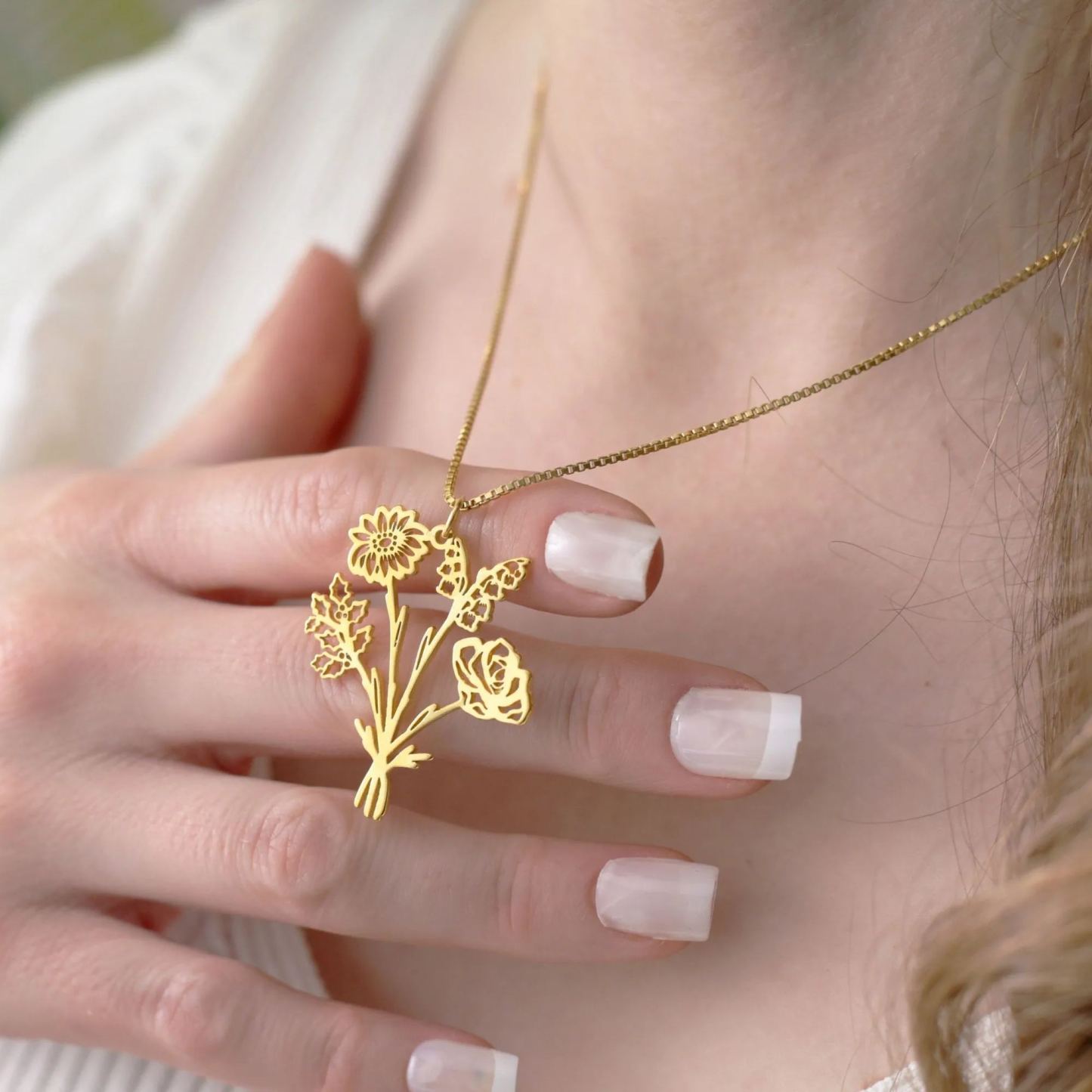 Personalized Family Birth Flower Bouquet Necklace | GC049