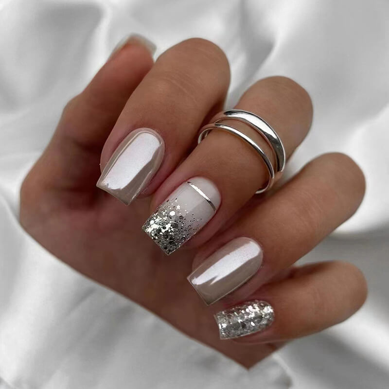 Square Silver Glitter Nails-Colored contact lenses 