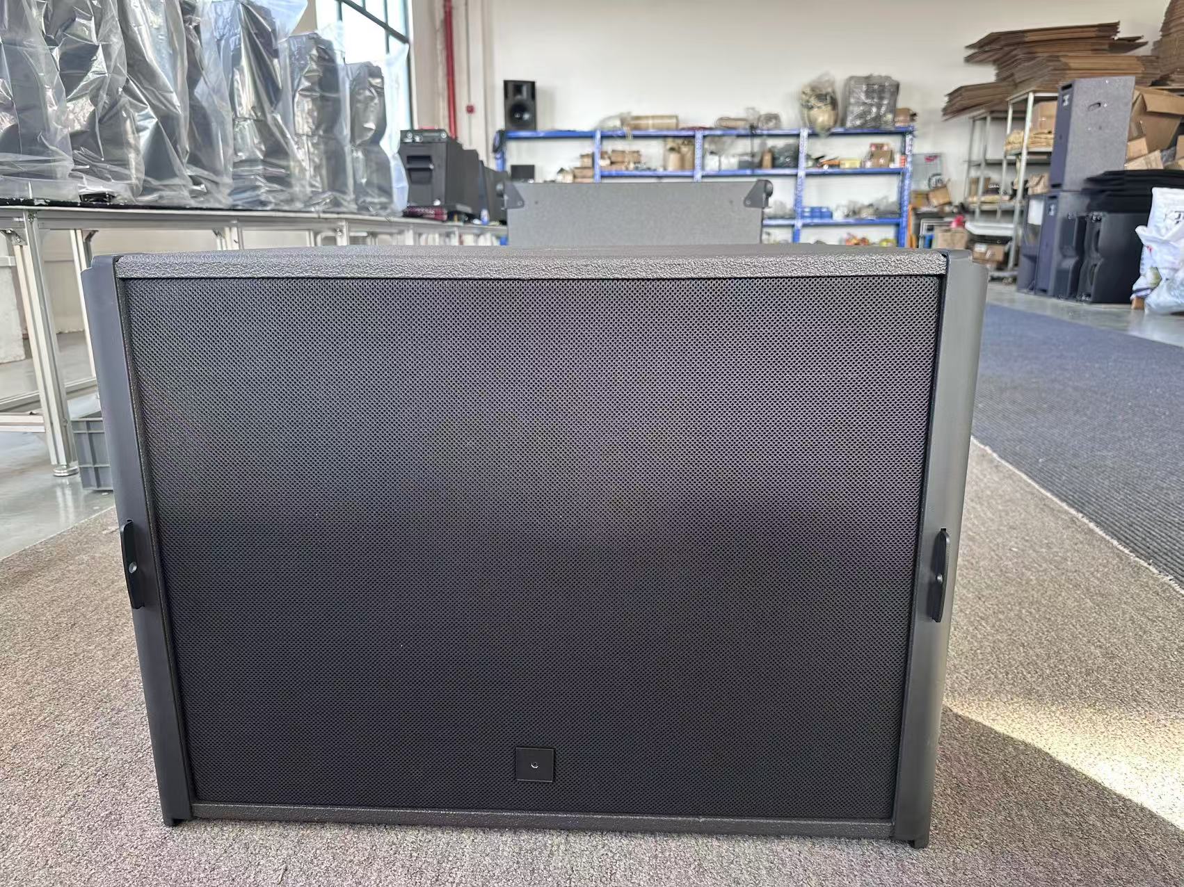 High-power subwoofer 18" SB18