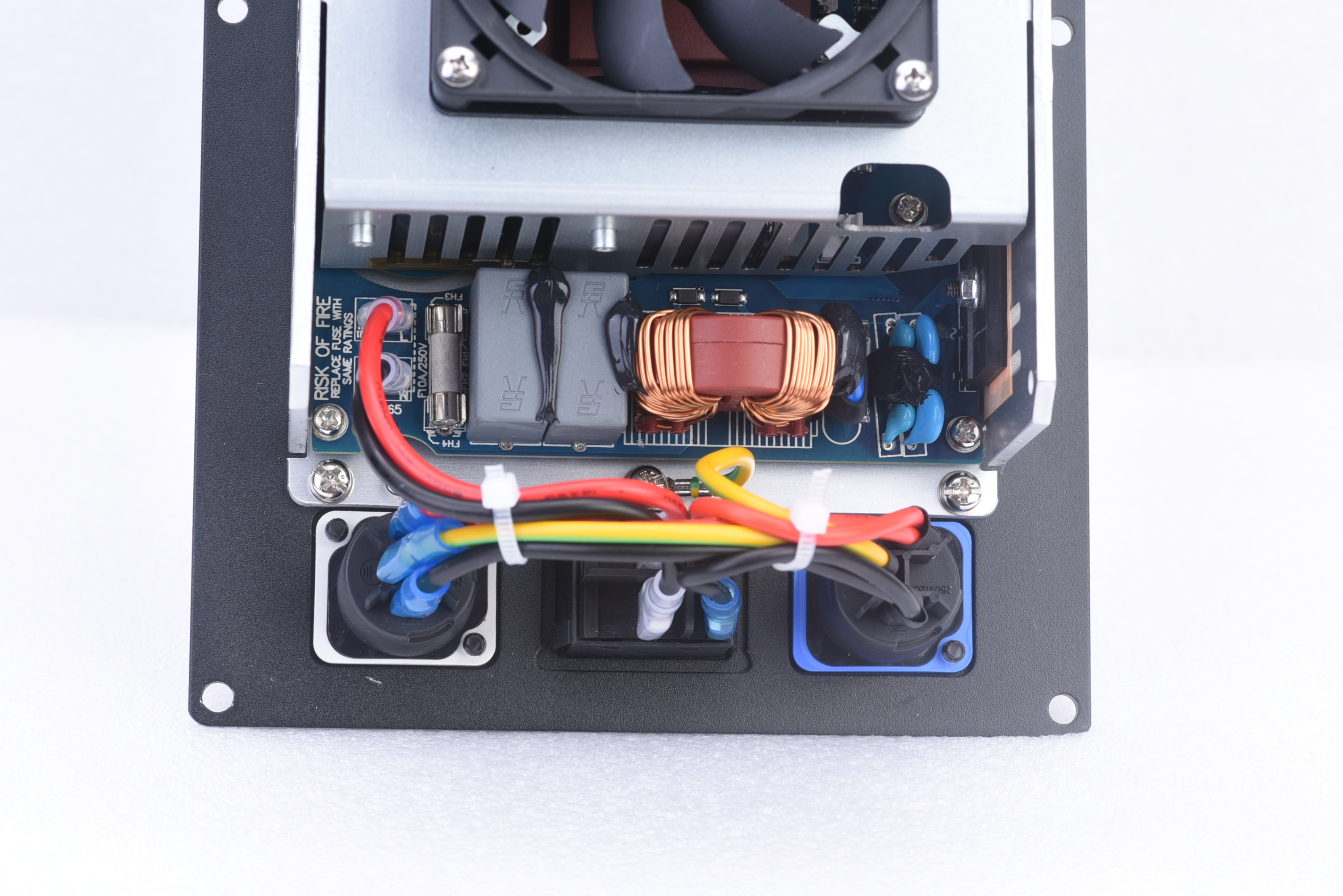 Prokustk AM3002L, Vertical Version, 2 Channel 1100W@ 8ohm Power Amplifier module, Ethernet network interface