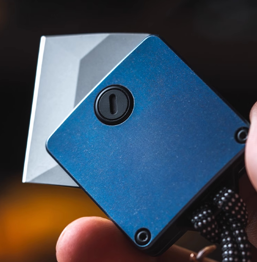 Keychain—‘CASE’Folding Knife