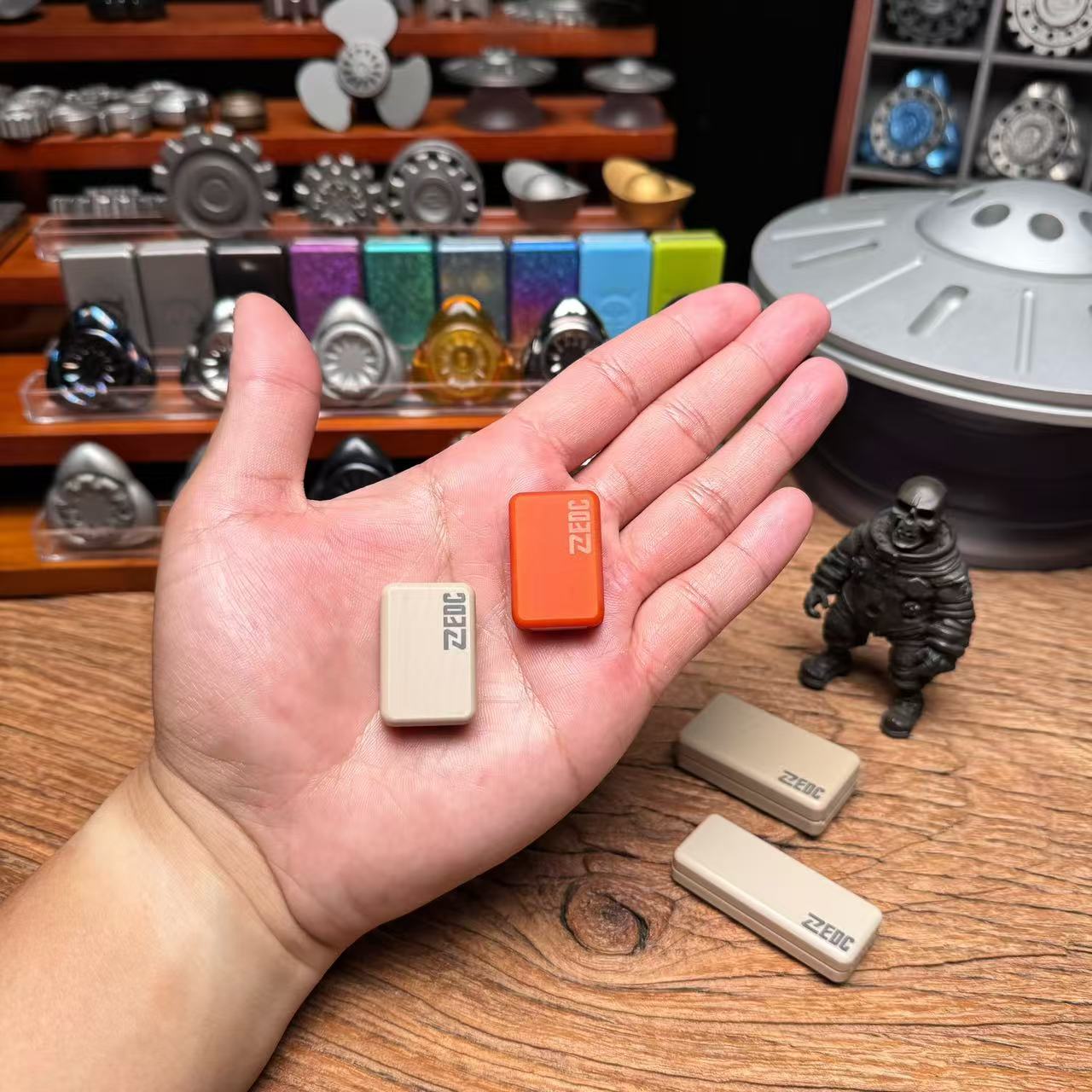 Super small magic ding