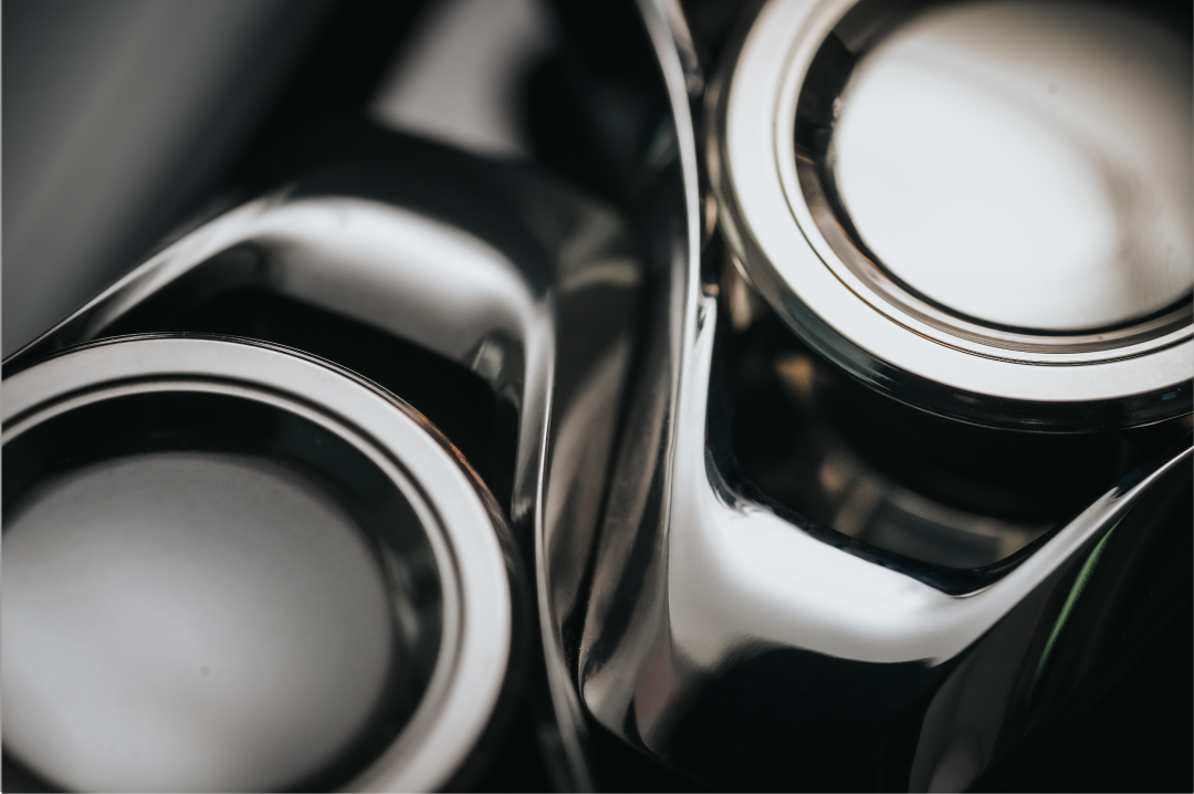 Two Liquid AIR spinners with flowing reflections