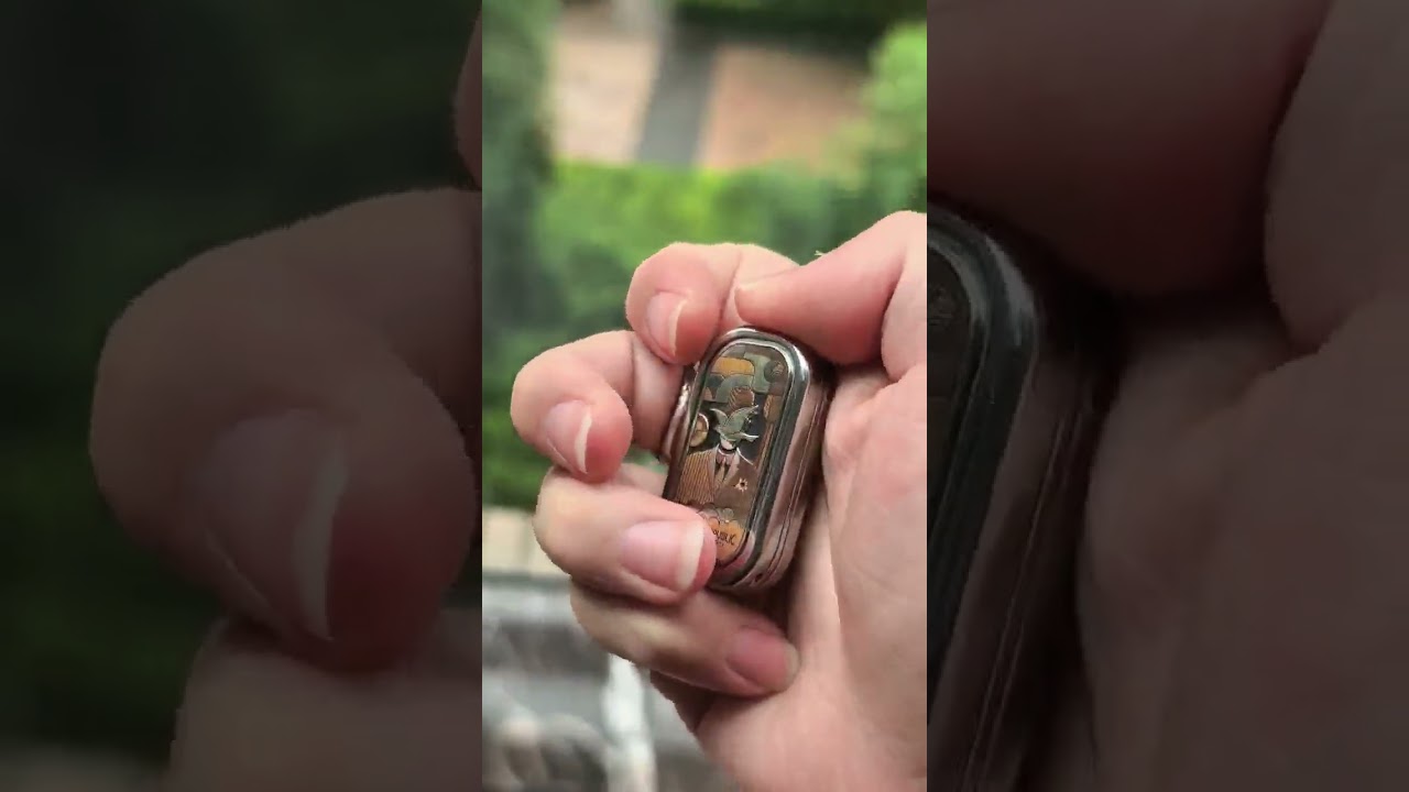 Pigeon Man Magnetic slider
