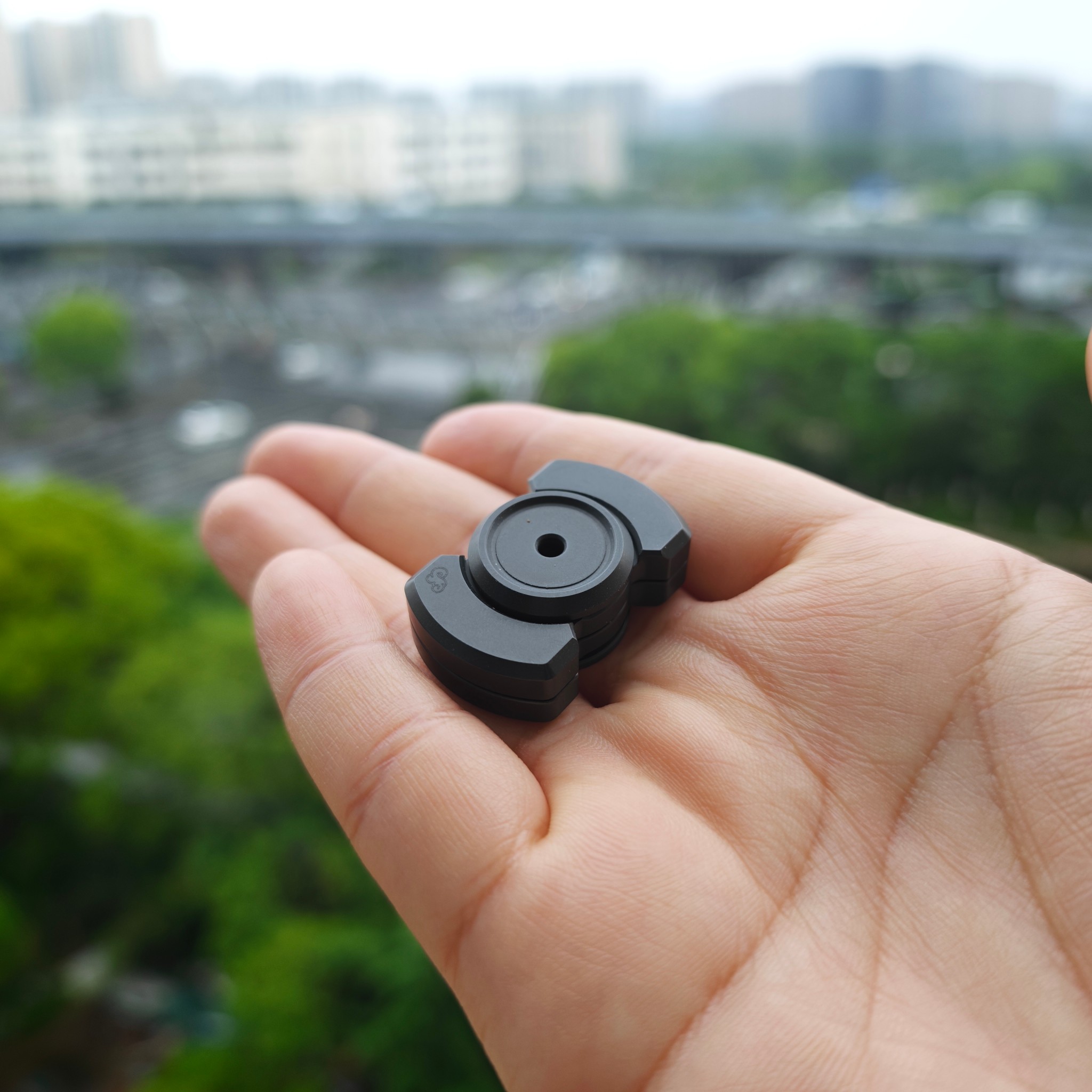 three-body cube