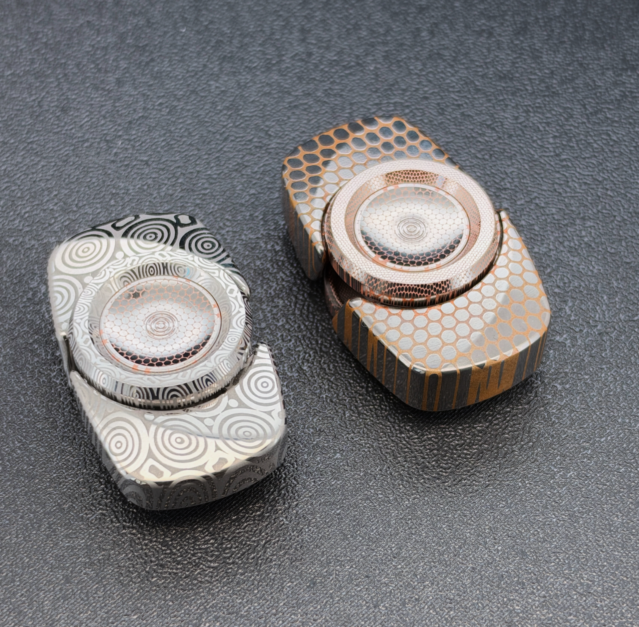 TW EDC SPINNER - 三叶玲珑云 指尖陀螺