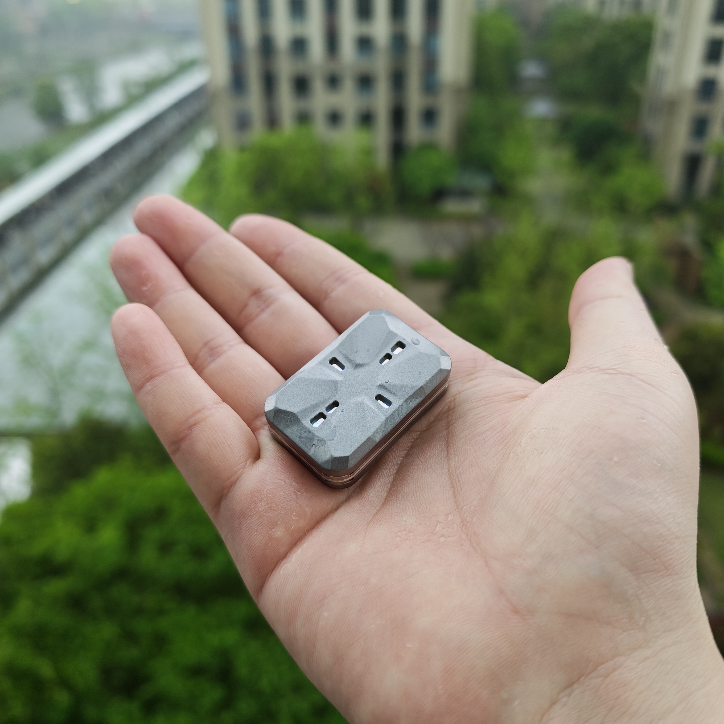 ShuttleFlow Slider