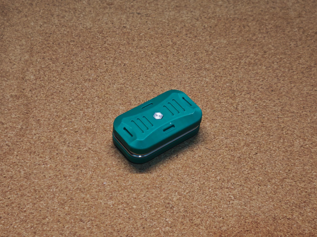 BIG WHITE EDC， EDCtoys Store ，Relieve your everyday irritability