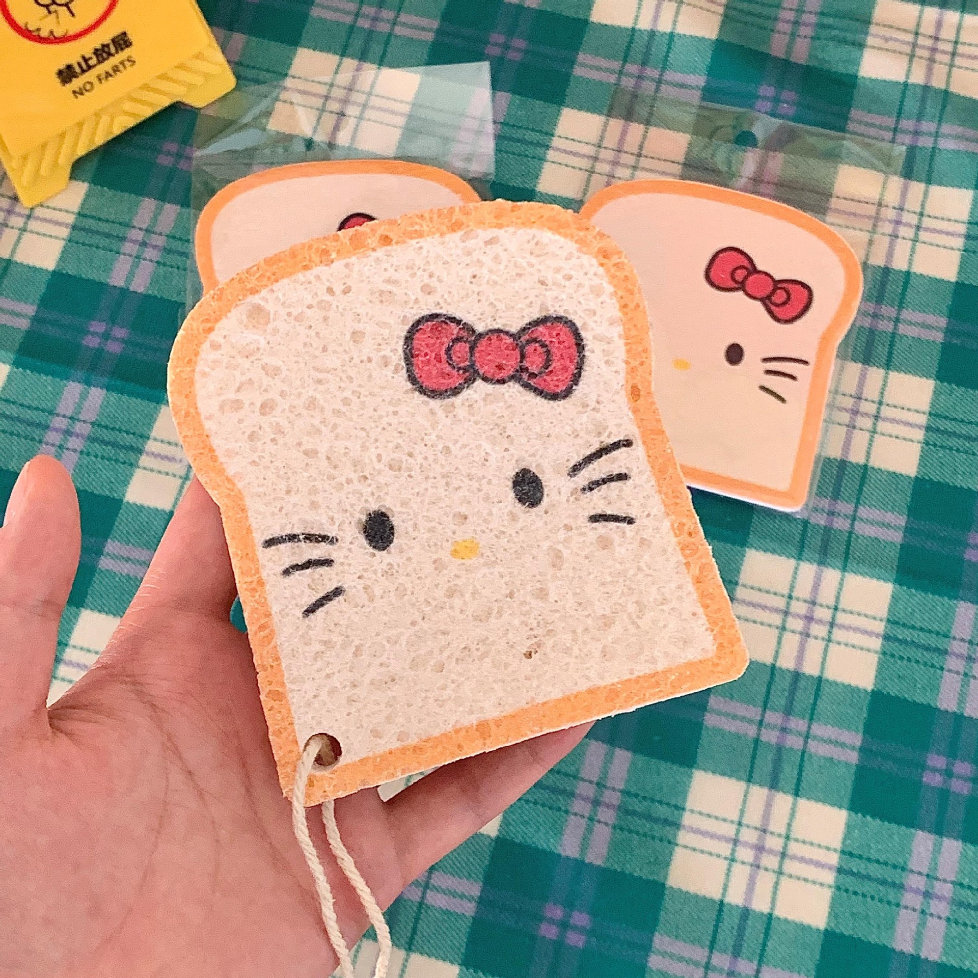 Hello Kitty Dishwashing Sponges