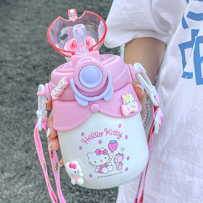 Sanrio Hello Kitty Portable Large-capacity Thermos Water Bottle(20.2oz/600ml)