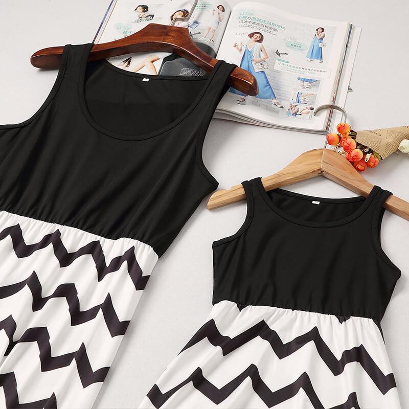 Mom and Me Trendy Sleeveless Wave Striped Dress (2536796094548)