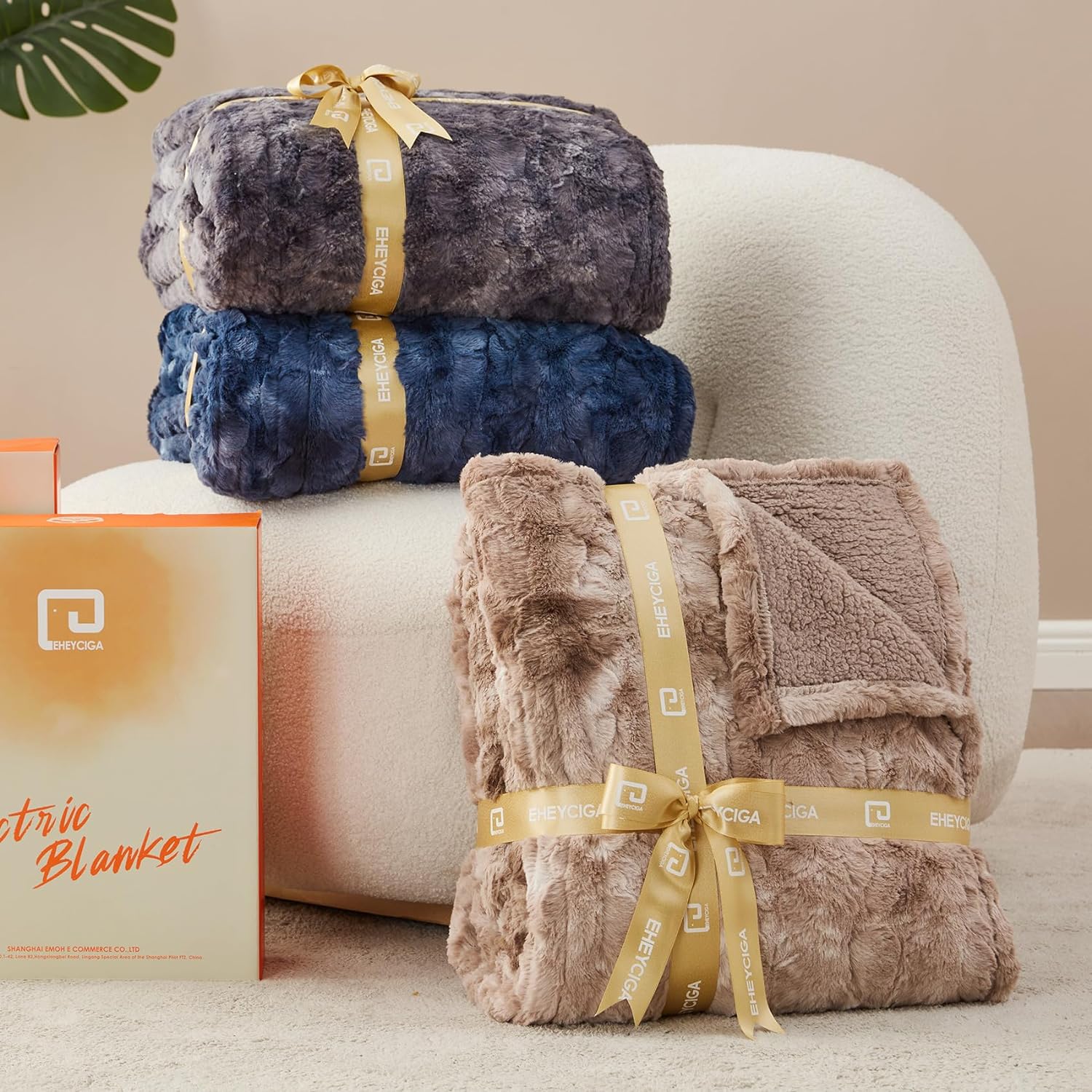  Electric Heated Blanket Throw Faux Fur, 10 Hours Auto Shut Off 6 Heating Levels Heating Blanket Throw, Soft Warm Heated Blanket Fast Heating Navy Blue, Faux Fur & Sherpa