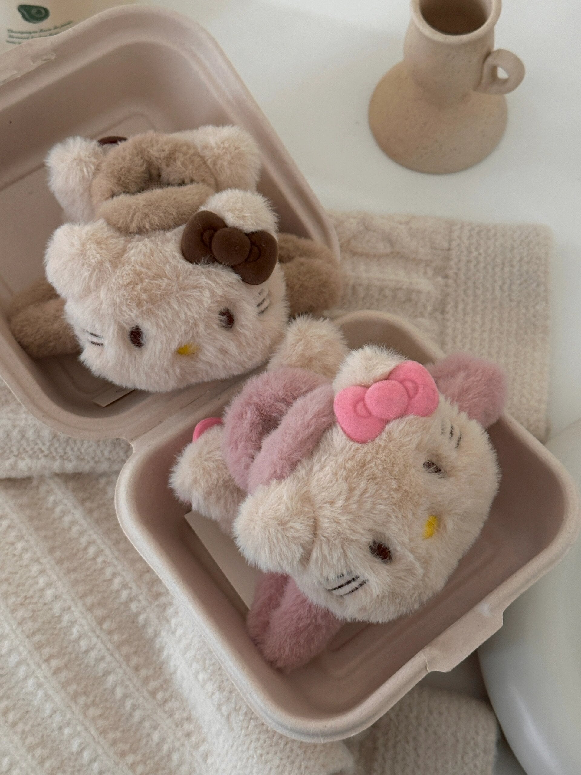 Hellokitty Plush Claw Clip for Thick Hair 2 Pcs Rectangular Cute Hair Clips for Women Large Hair Barrettes for Thin Hair Non Slip Hair Jaw Clips Strong Hold for Girls