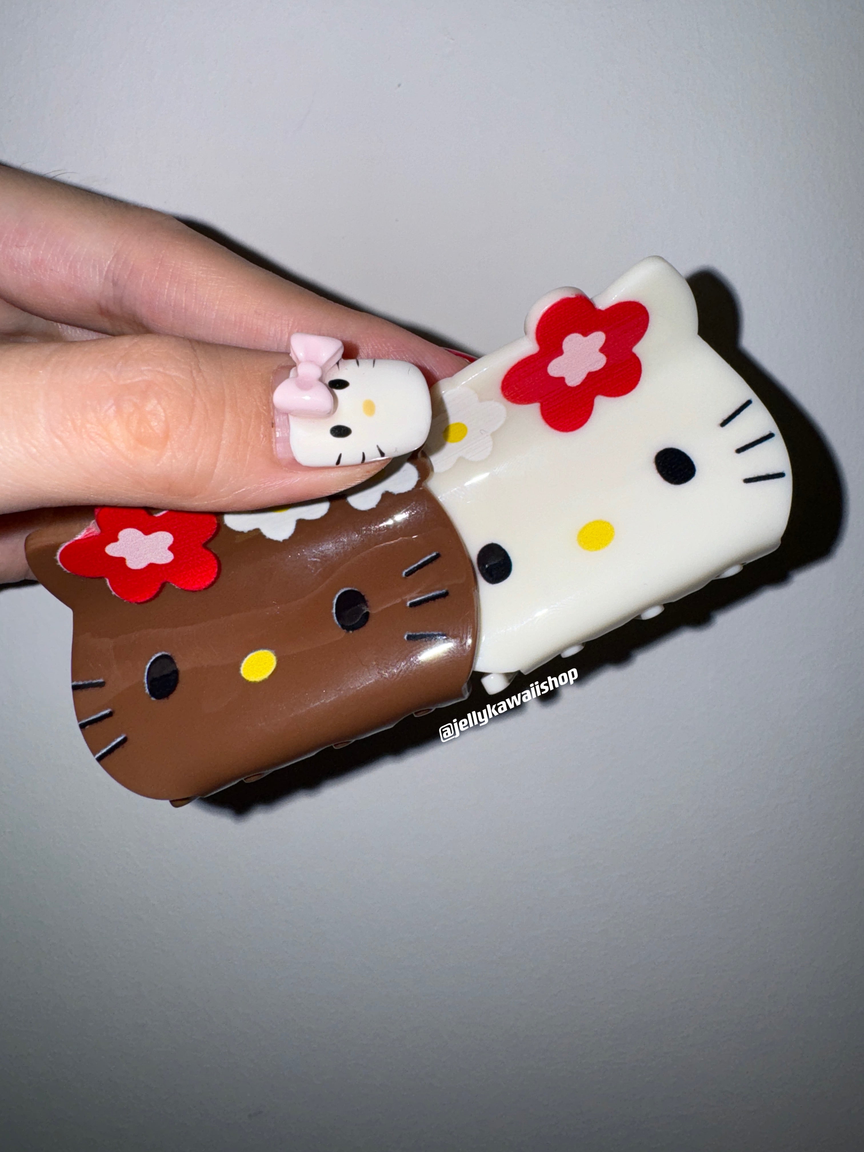 Sanrio Tan Hellokitty Hair Clip Hair Pin Vance clip Hair Accessories｜2 Count (Pack of 1)